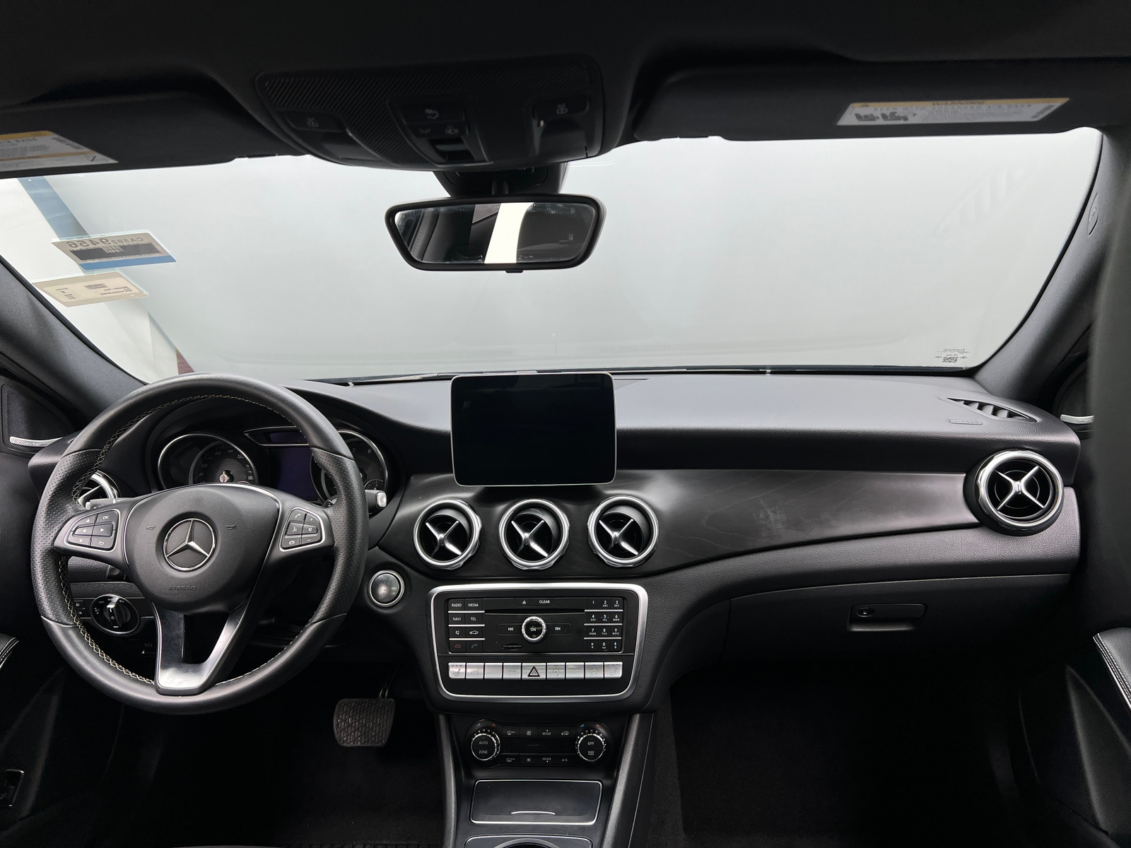 Thumbnail: 2018 Mercedes-Benz GLA - 2