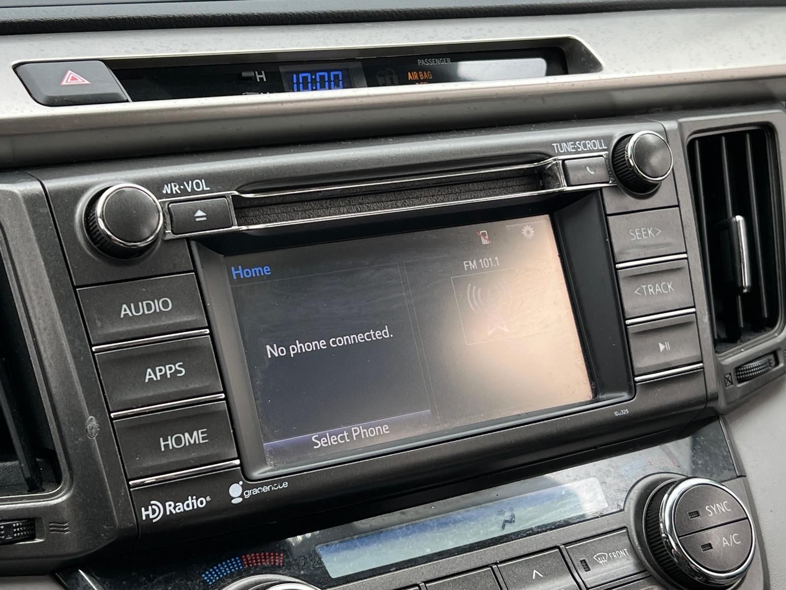 Thumbnail: 2015 Toyota RAV4 - 4