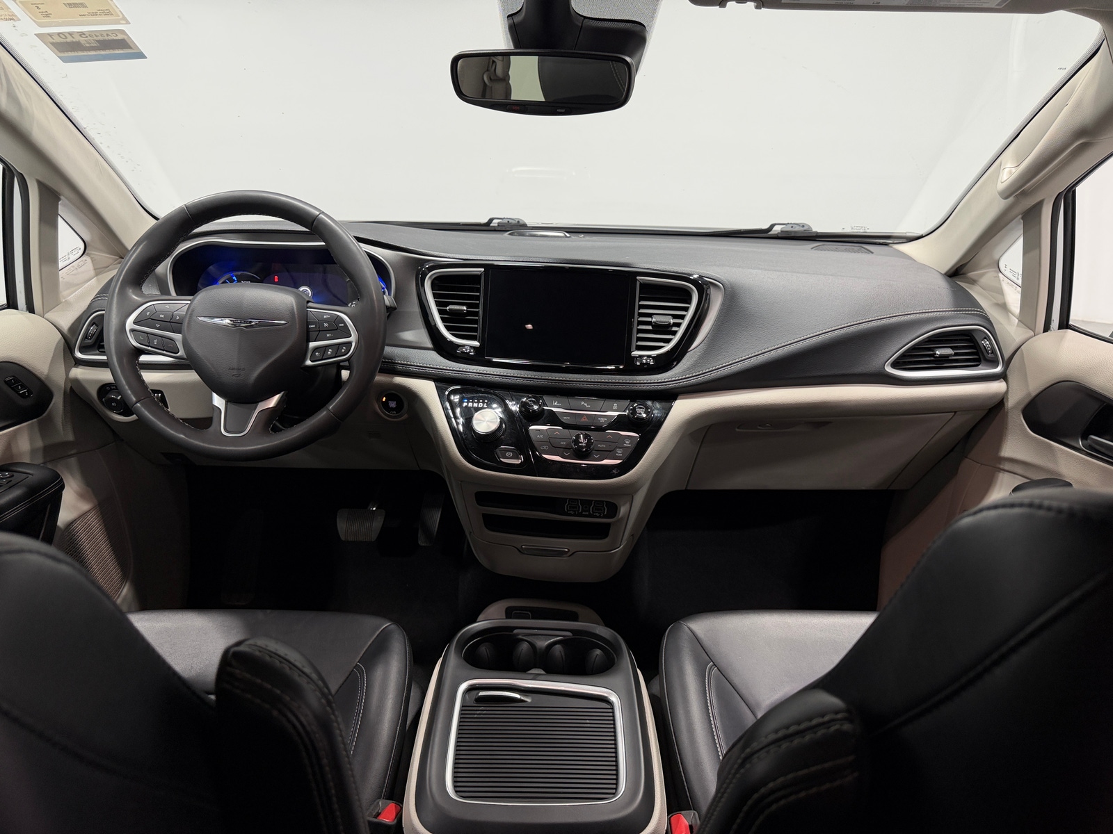 Thumbnail: 2024 Chrysler Pacifica - 2