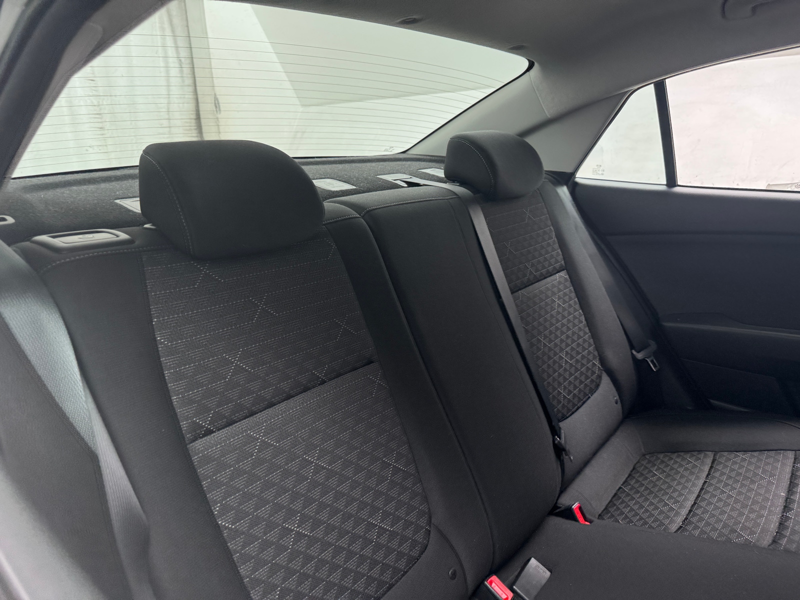 Thumbnail: 2021 Kia Rio - 6