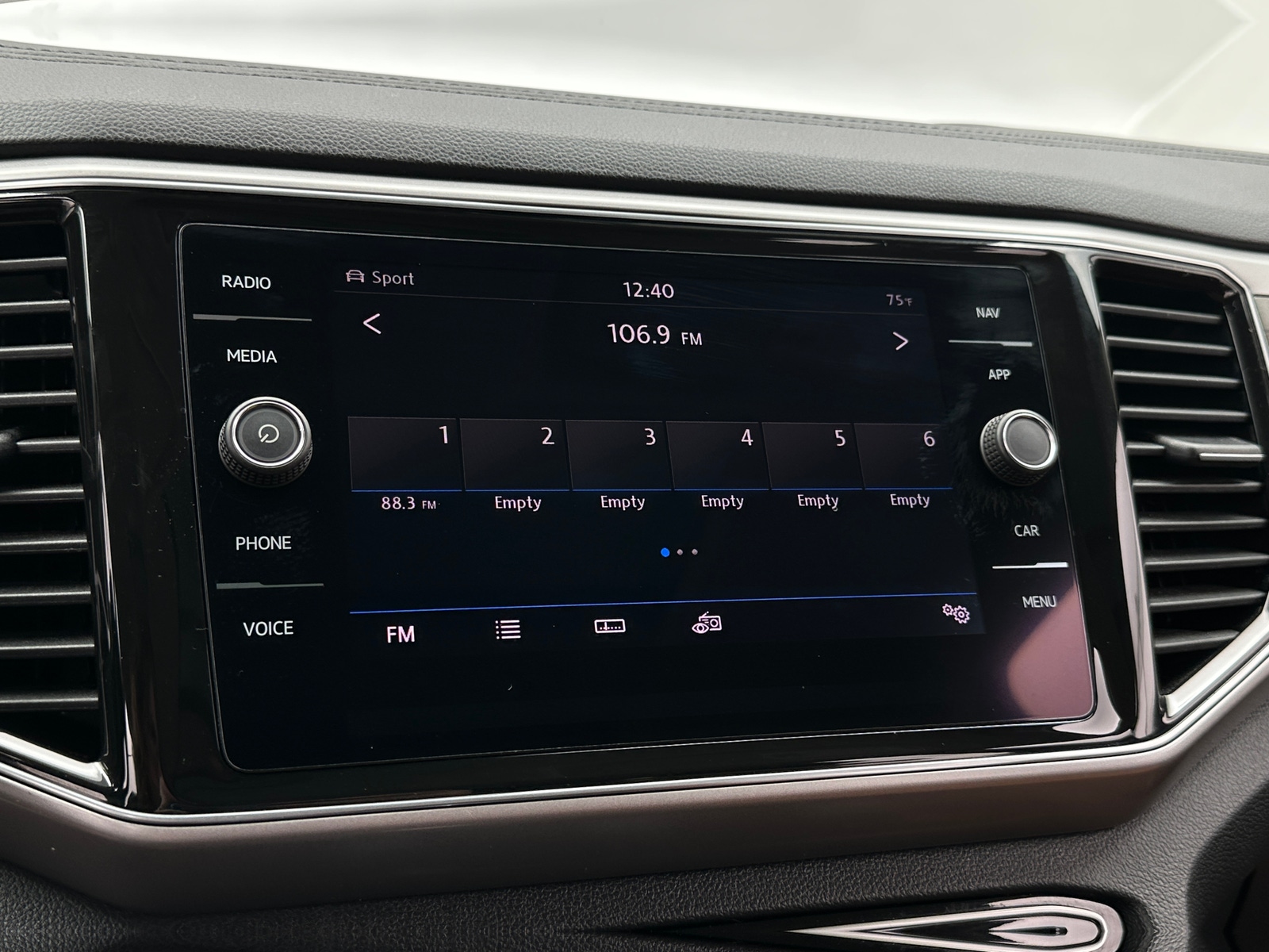 Thumbnail: 2019 Volkswagen Atlas - 3