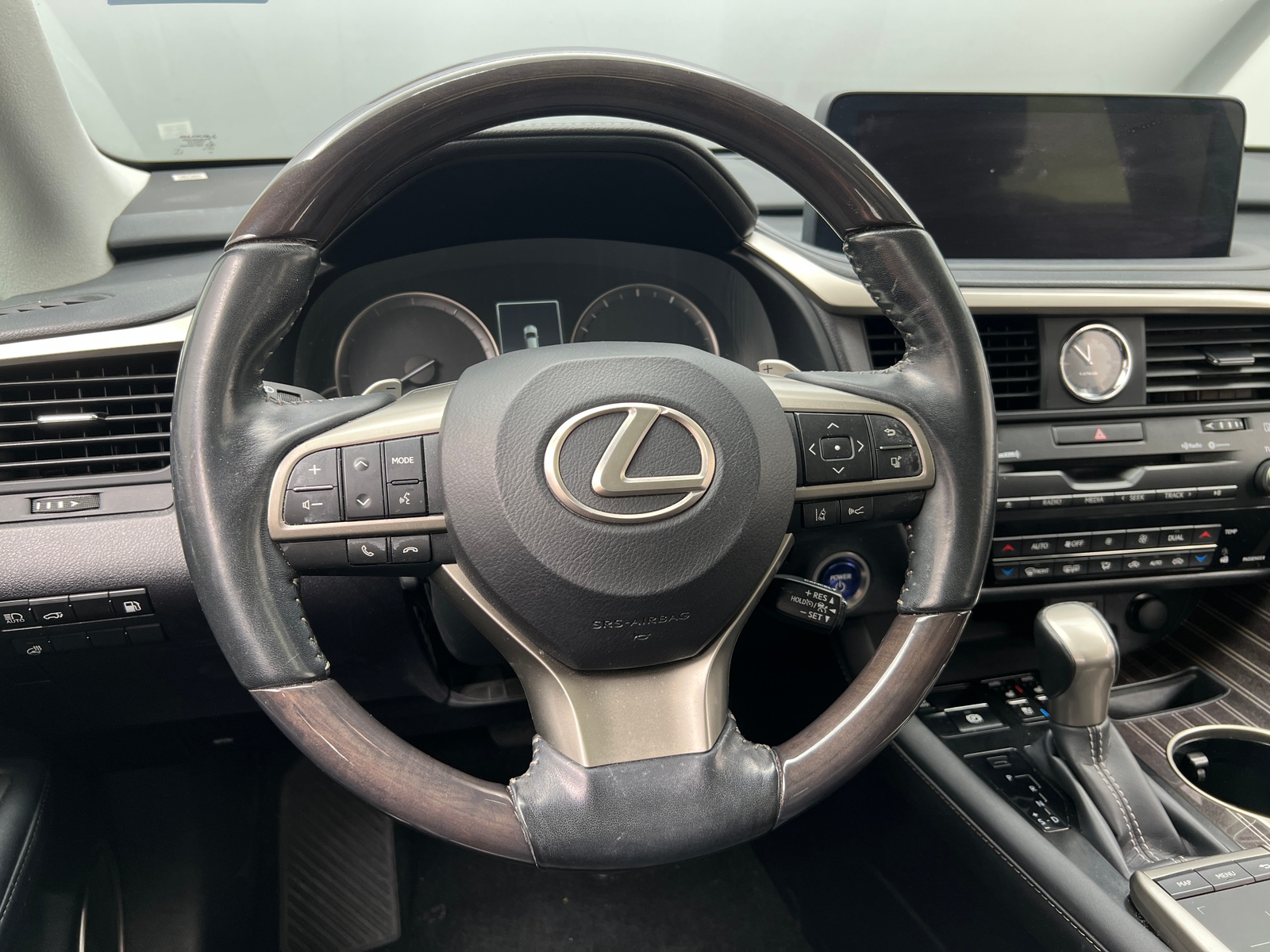 Thumbnail: 2020 Lexus RX - 4