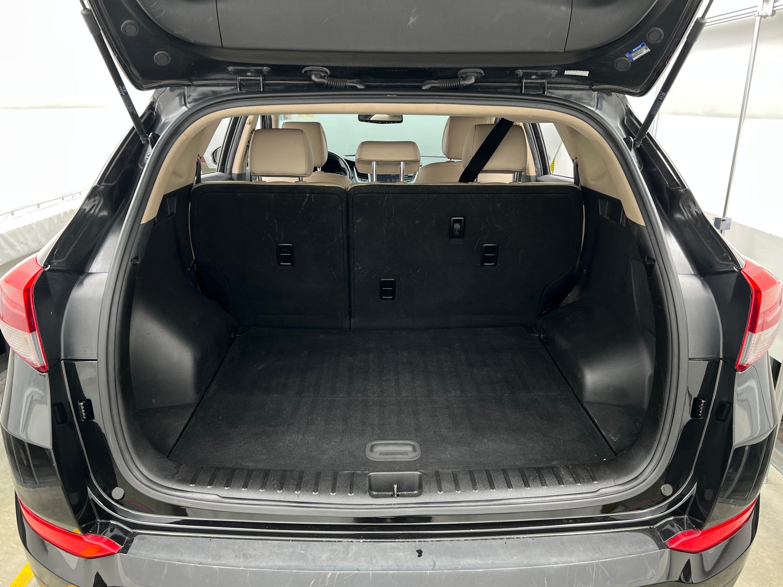 Thumbnail: 2017 Hyundai Tucson - 6