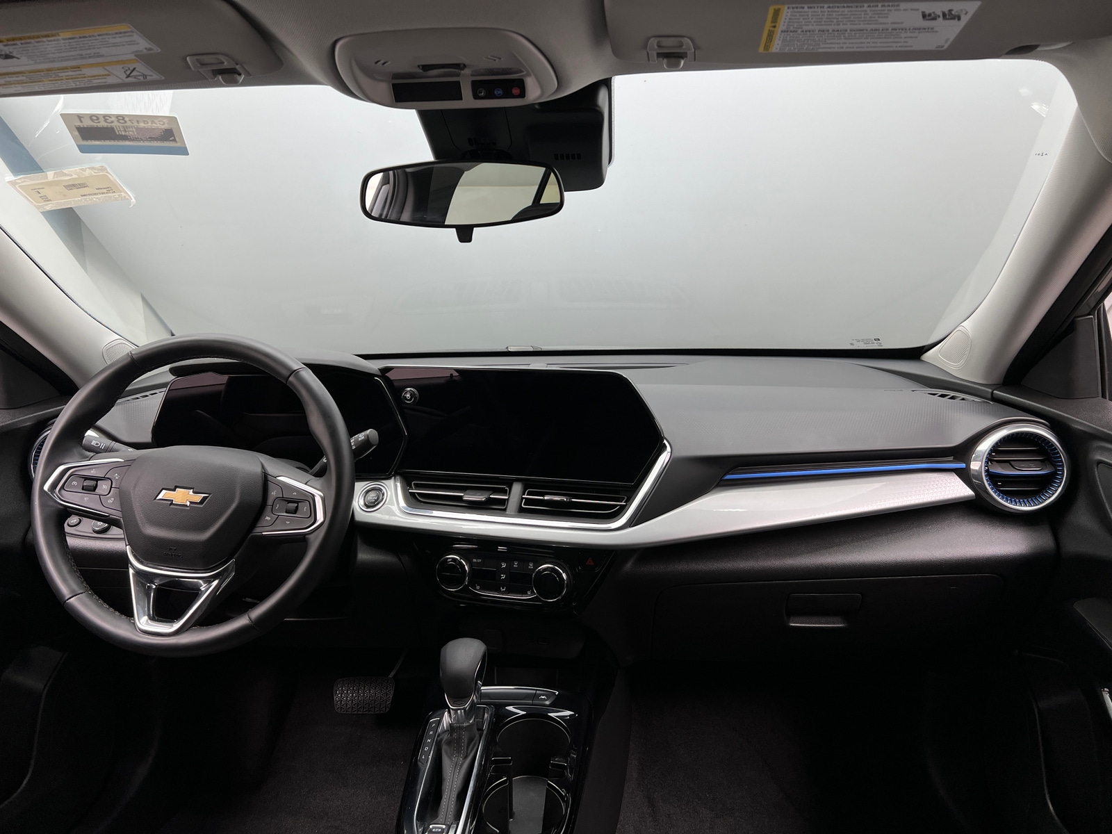 Thumbnail: 2025 Chevrolet Trax - 3