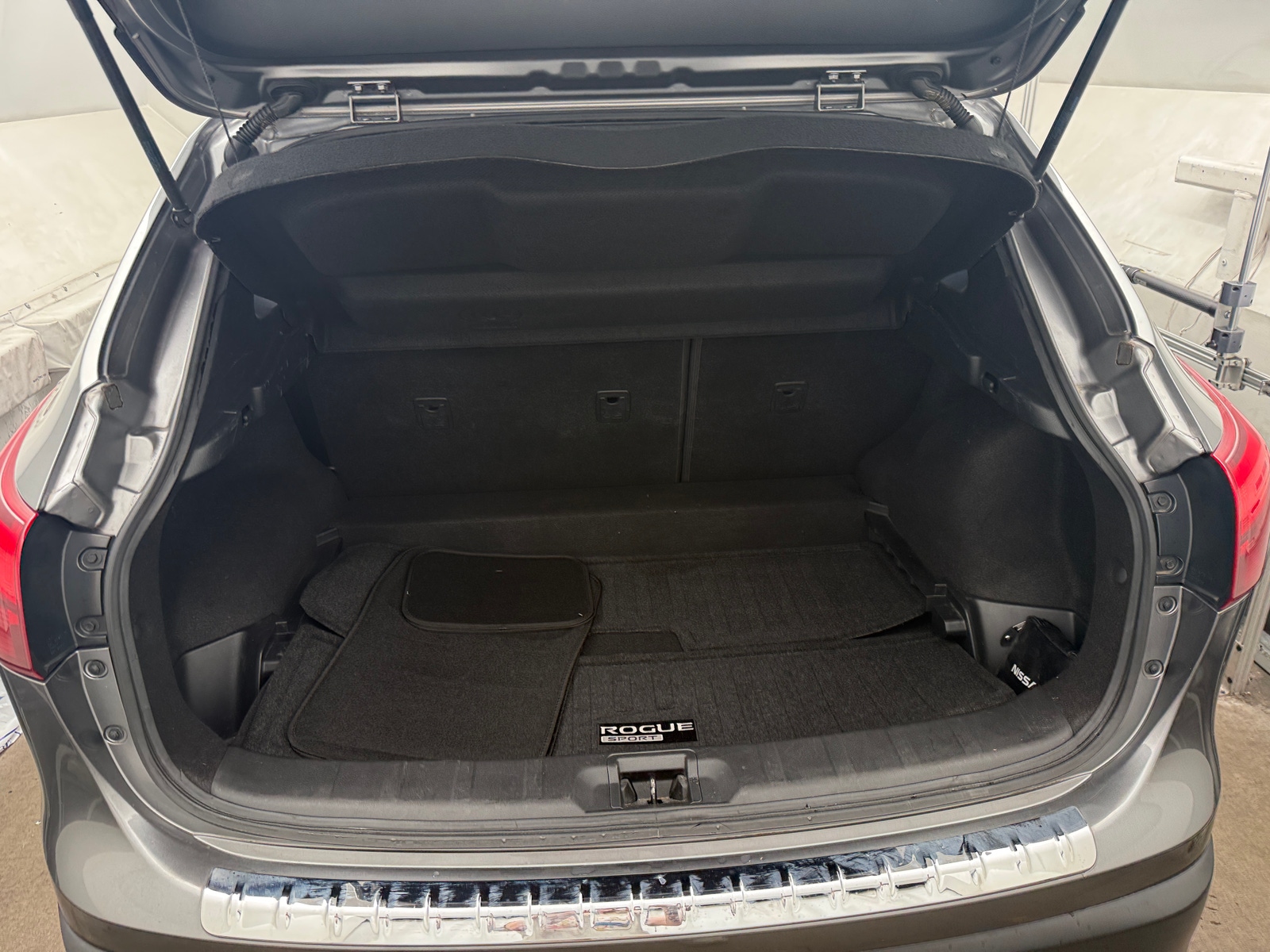 Thumbnail: 2018 Nissan Rogue Sport - 7