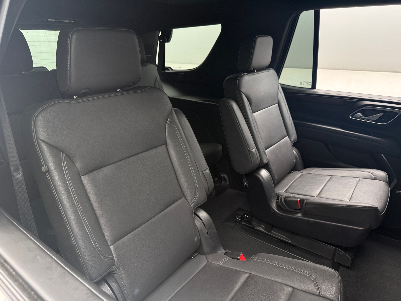 Thumbnail: 2022 Chevrolet Tahoe - 5