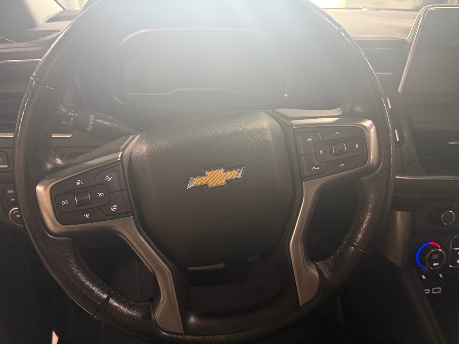 Thumbnail: 2022 Chevrolet Tahoe - 4