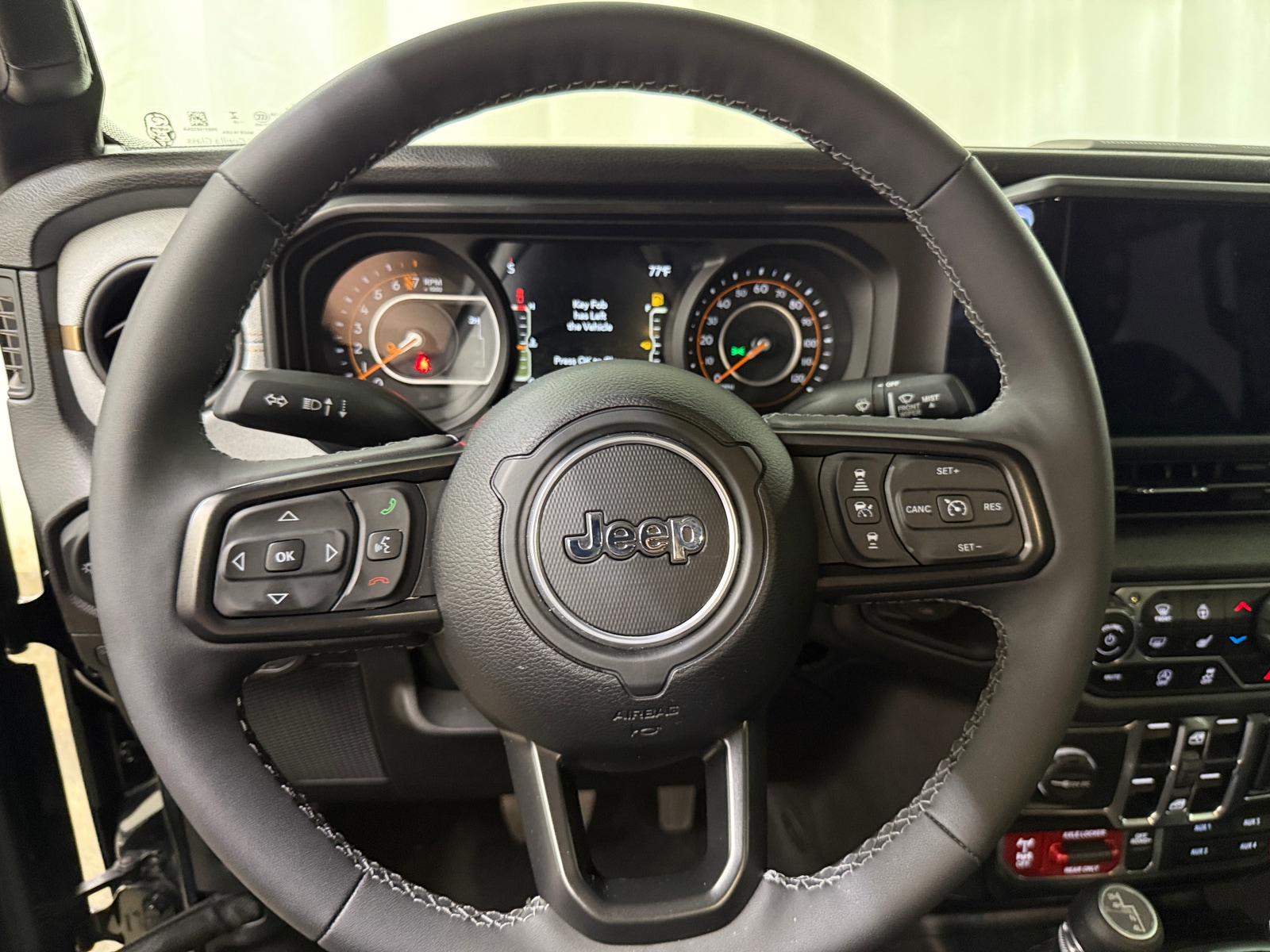 Thumbnail: 2025 Jeep Gladiator - 5