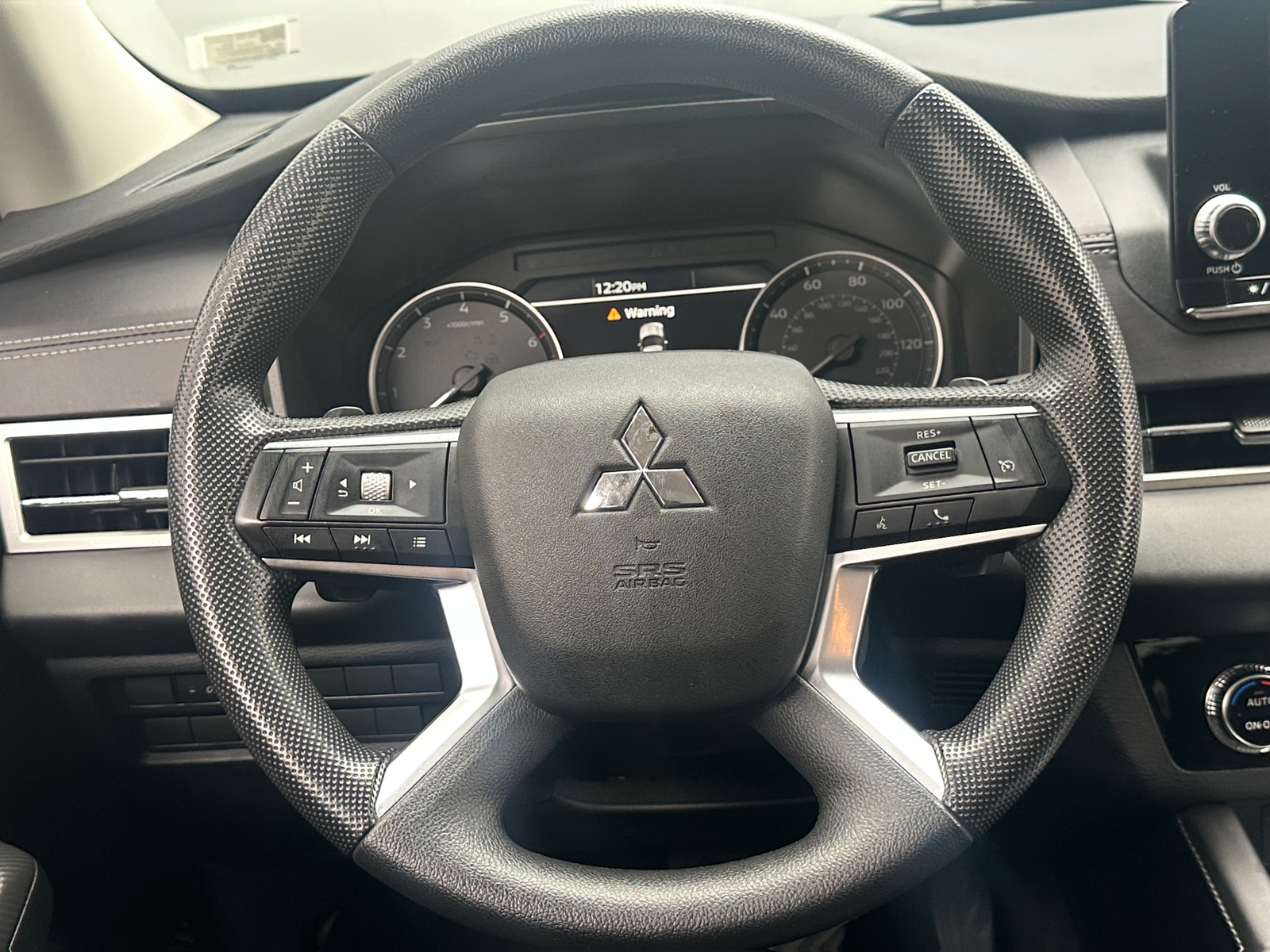 Thumbnail: 2024 Mitsubishi Outlander - 5