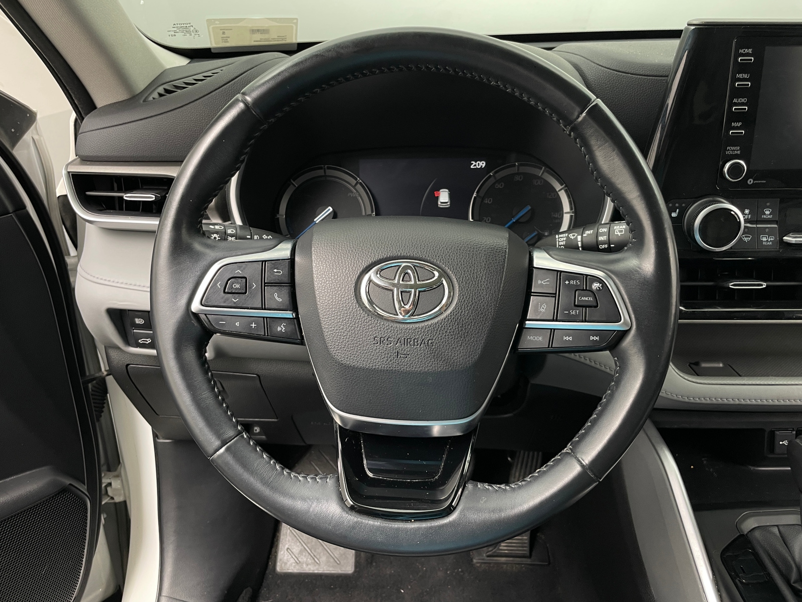 Thumbnail: 2021 Toyota Highlander - 4