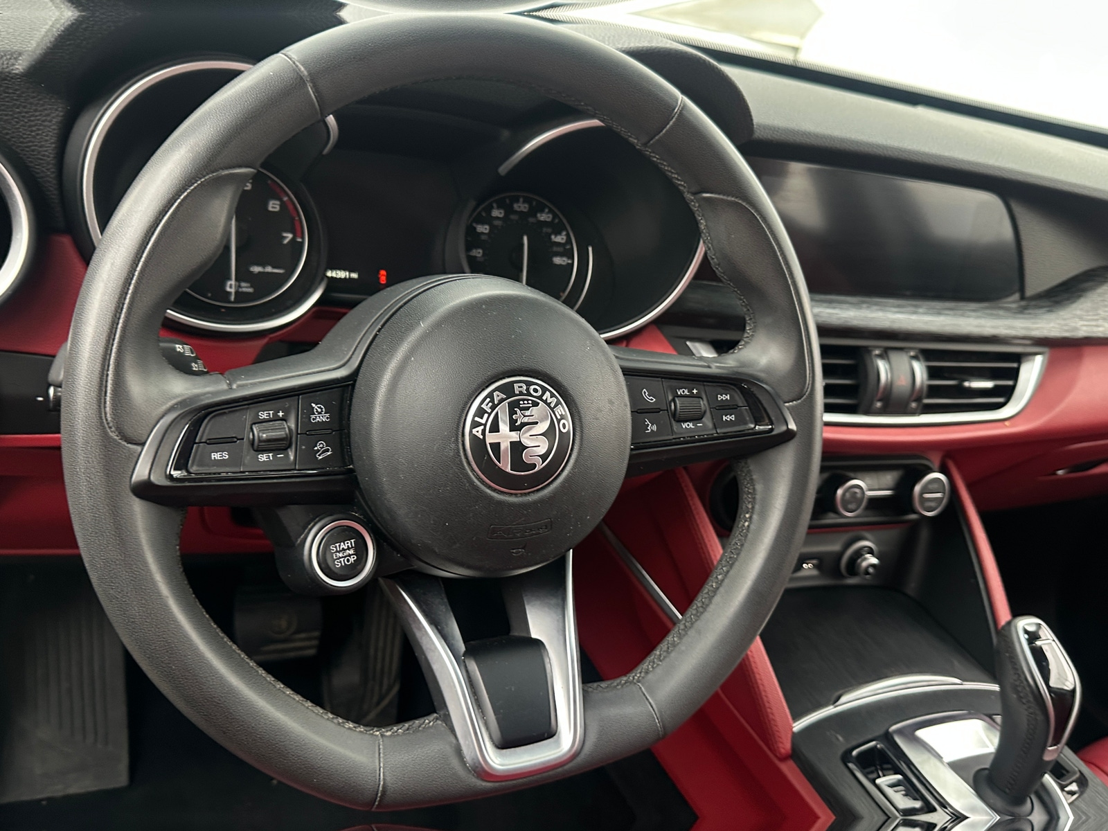Thumbnail: 2020 Alfa Romeo Stelvio - 4