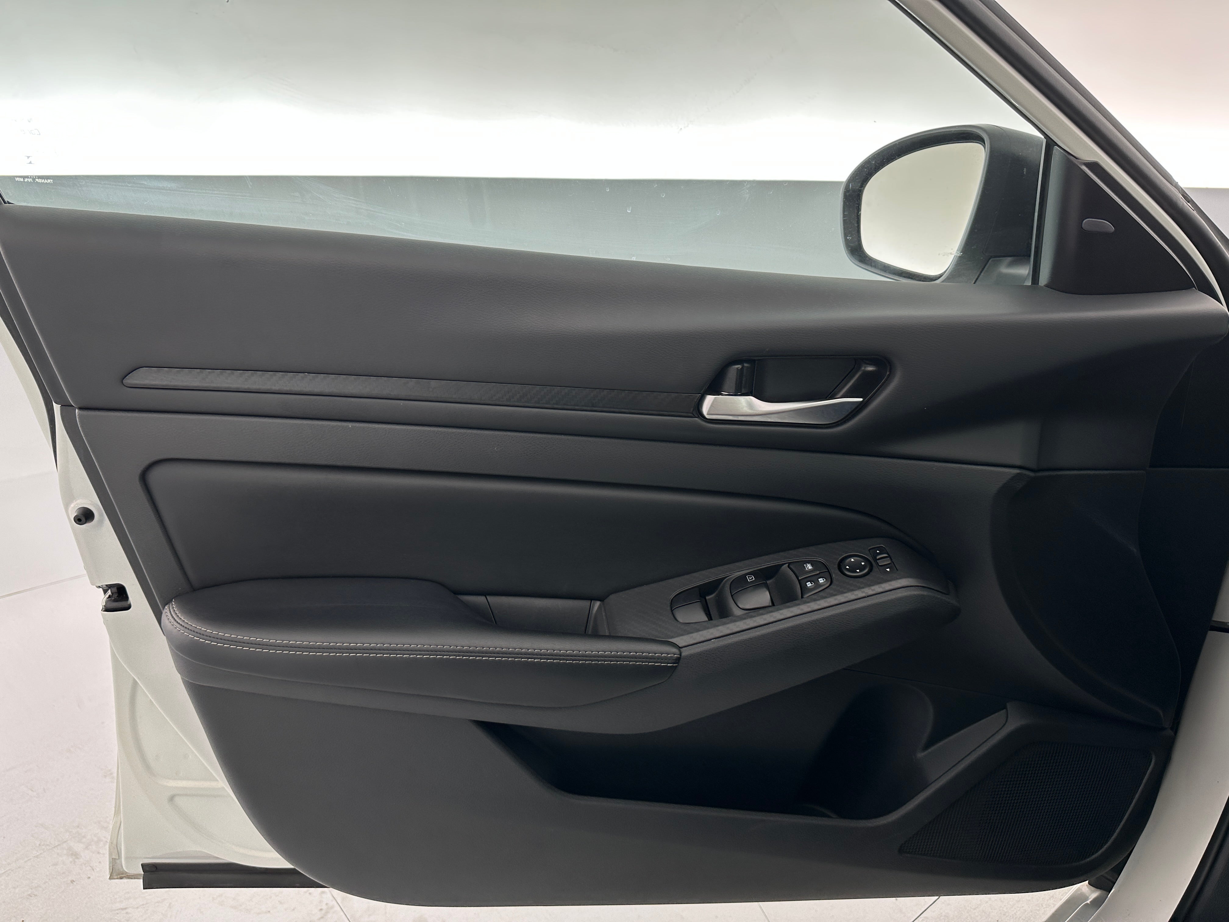 2025 Nissan Altima SV - Photo 6