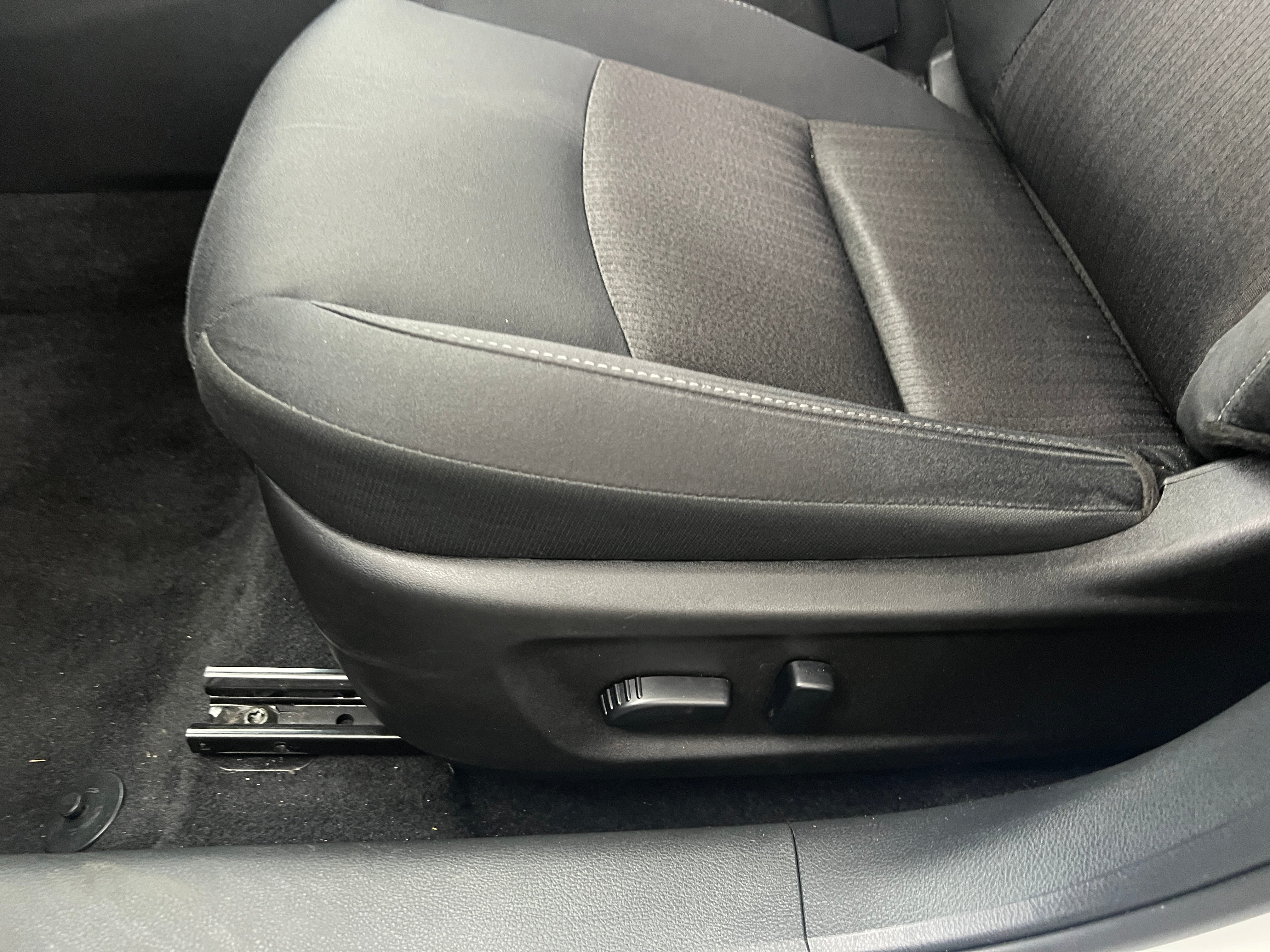 2025 Nissan Altima SV - Photo 9