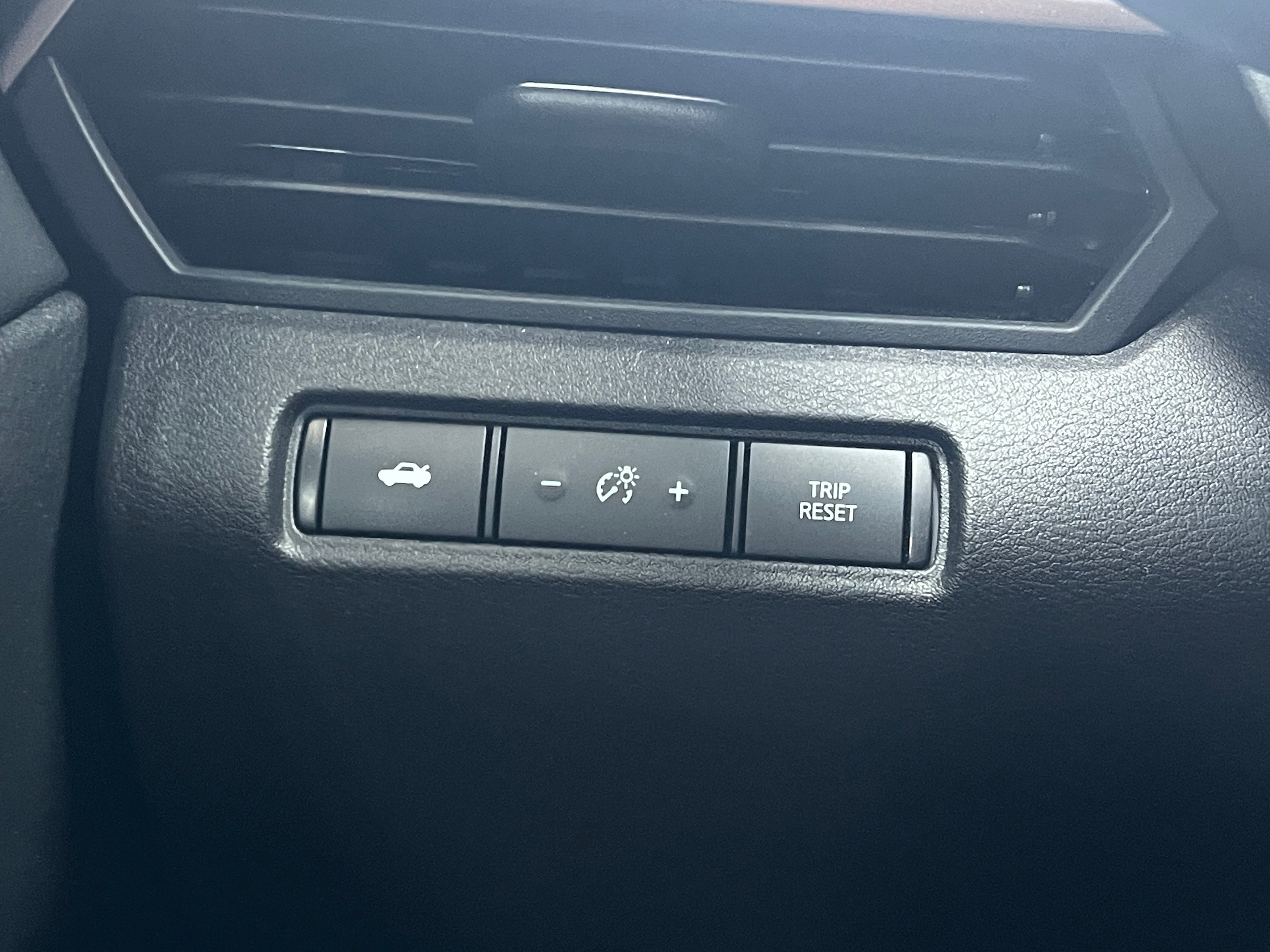2025 Nissan Altima SV - Photo 8