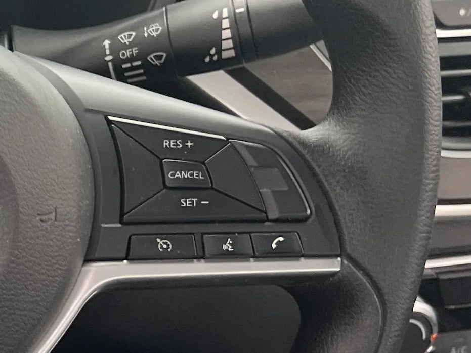 2025 Nissan Altima SV - Photo 14