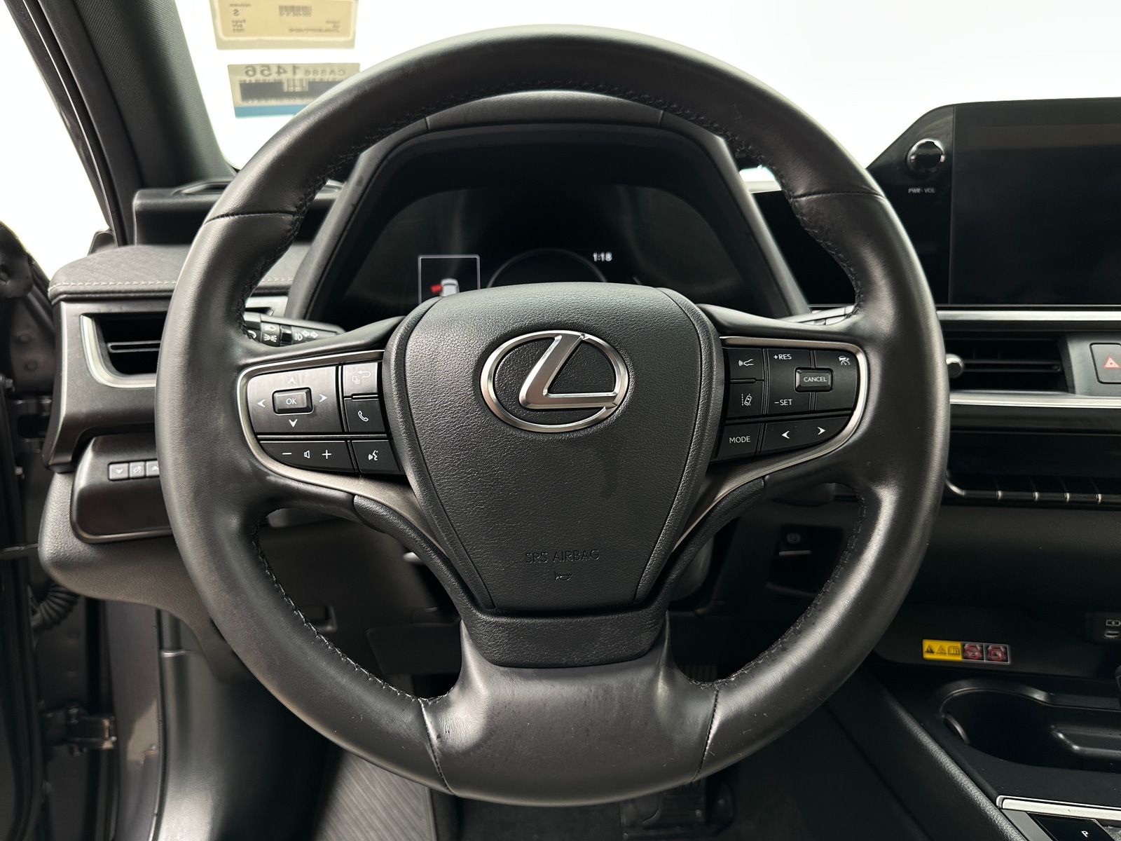 Thumbnail: 2023 Lexus UX - 4