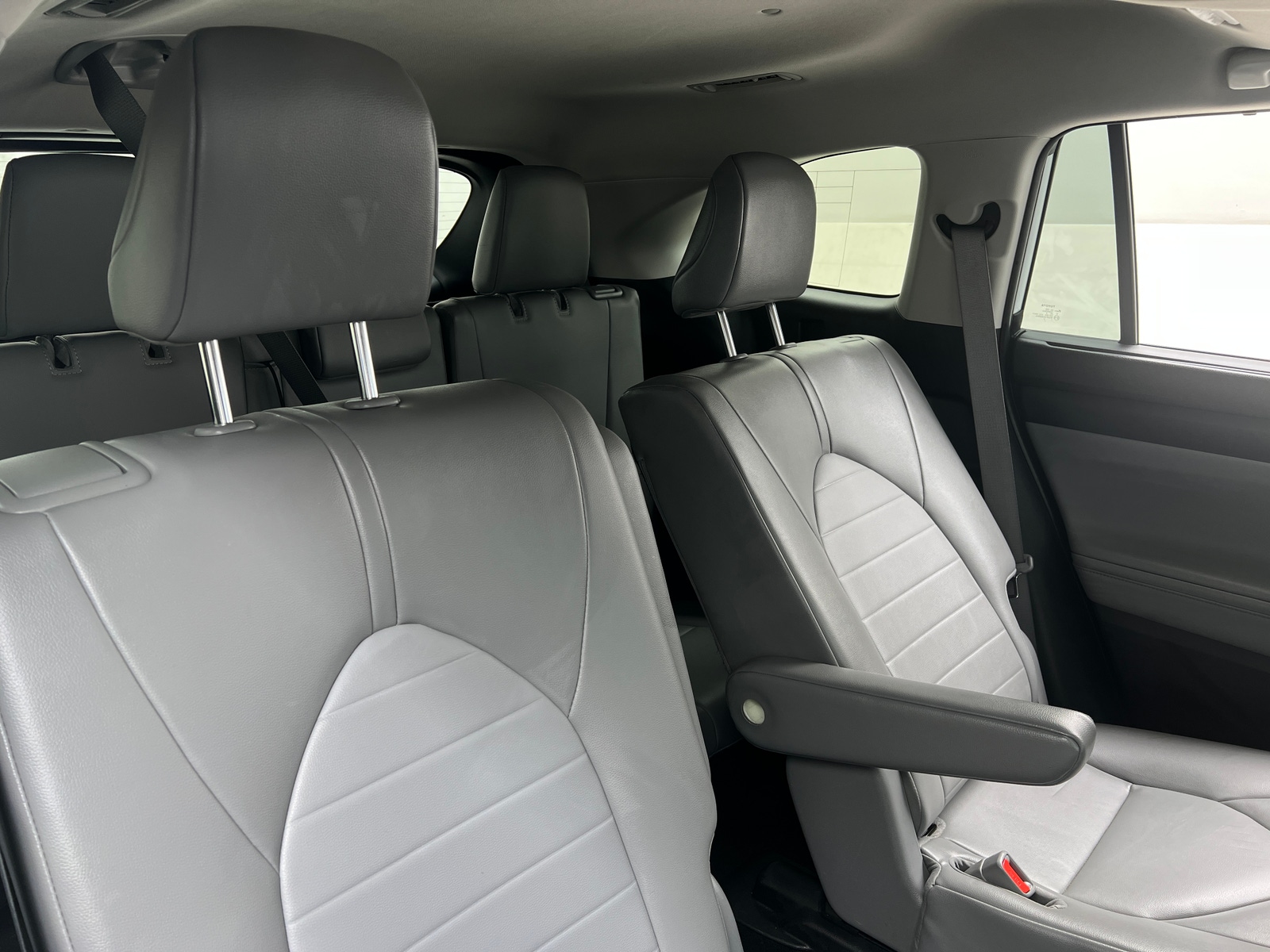 Thumbnail: 2023 Toyota Highlander - 5