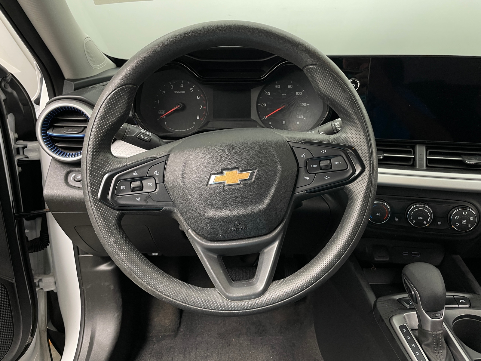 Thumbnail: 2024 Chevrolet Trax - 5