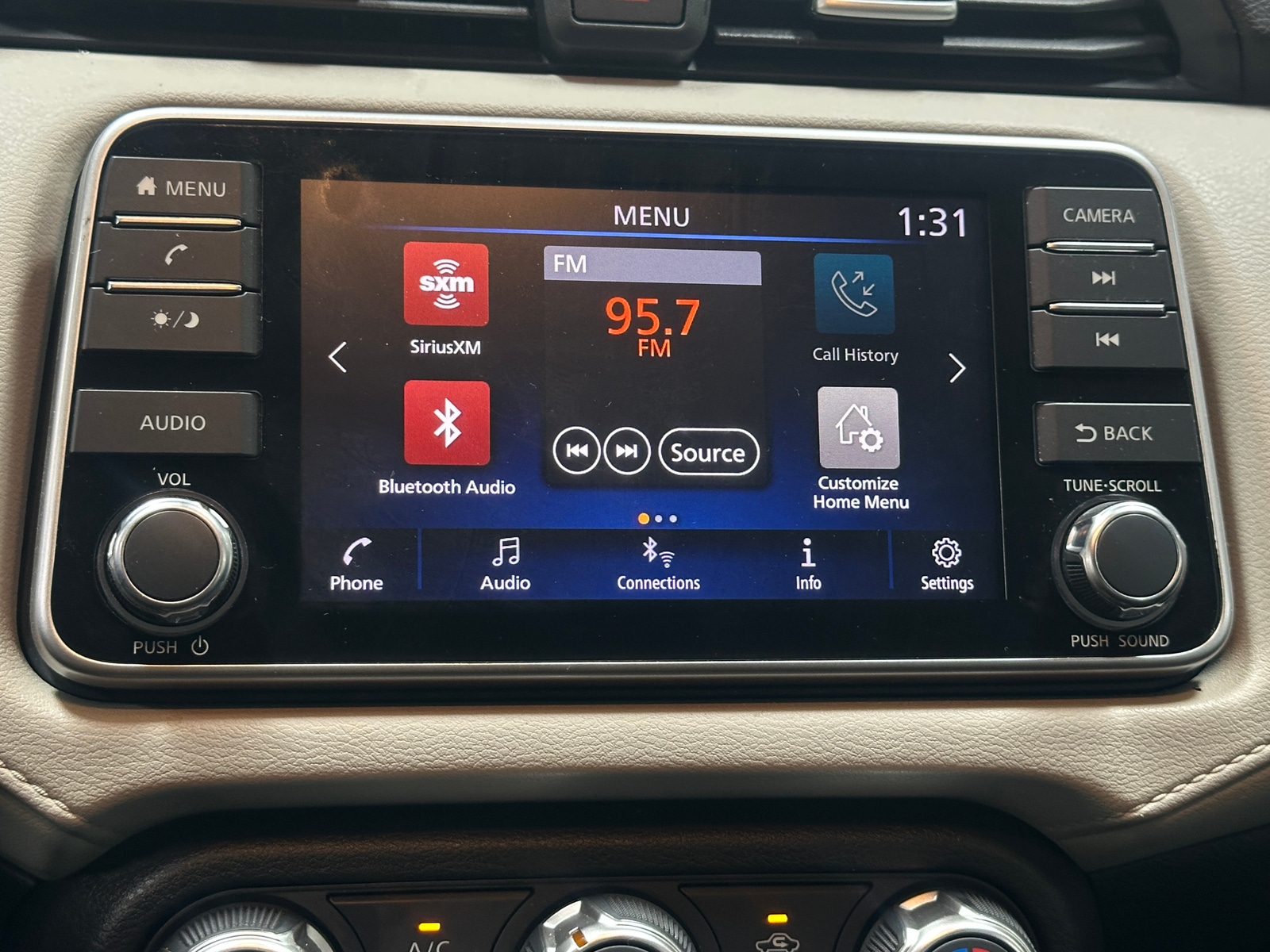 Thumbnail: 2022 Nissan Versa - 4