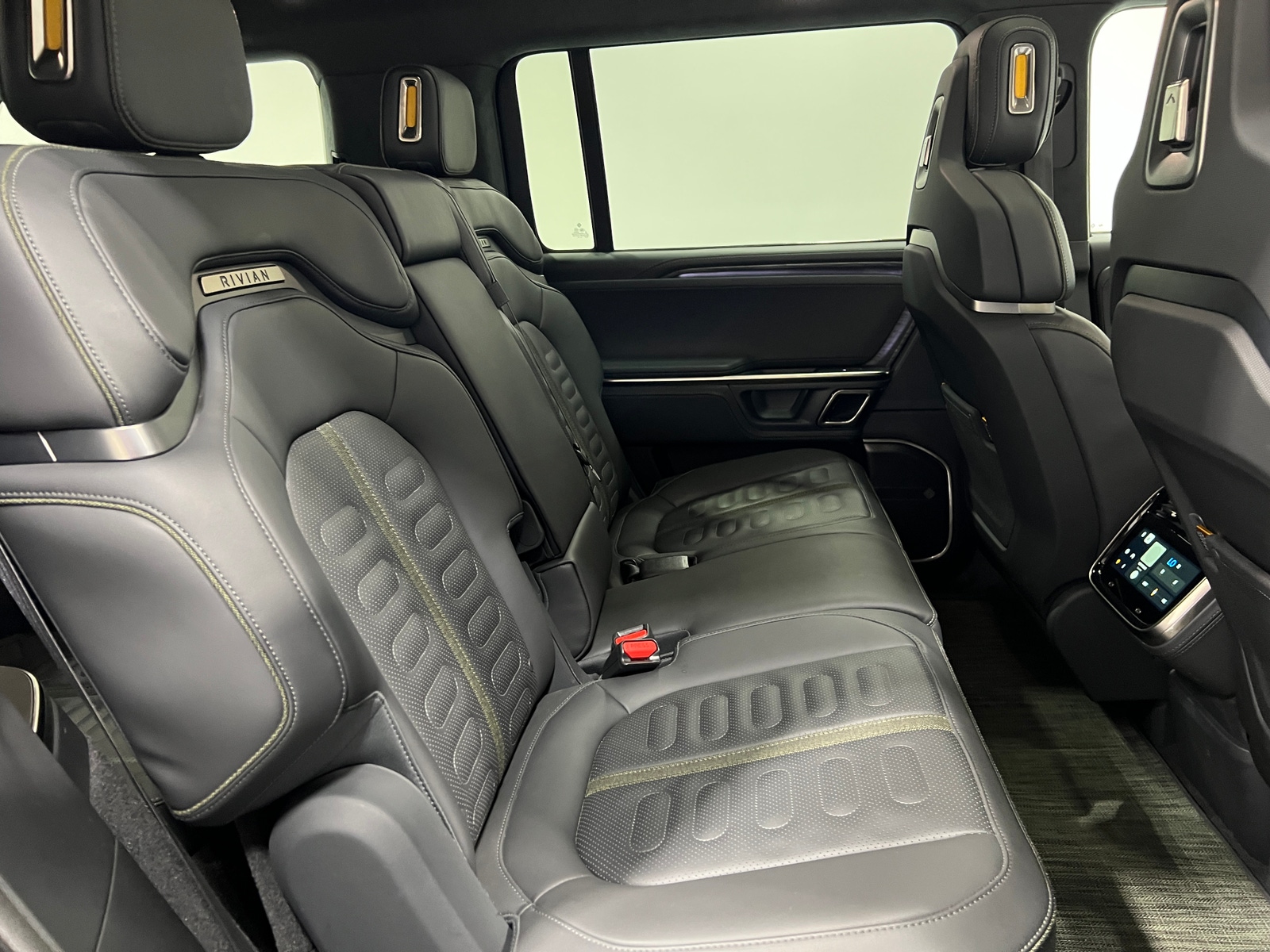 Thumbnail: 2023 Rivian R1S - 5