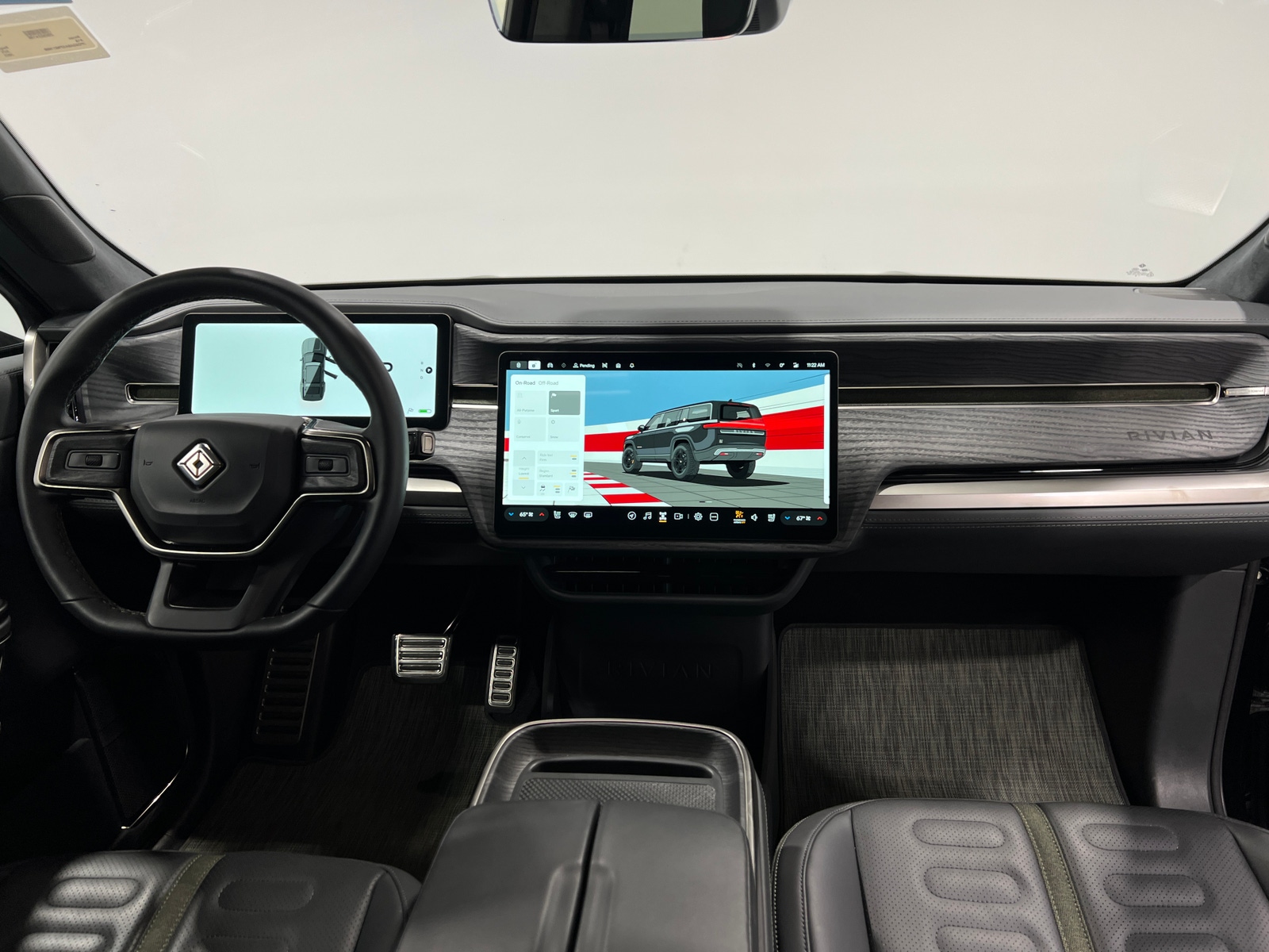Thumbnail: 2023 Rivian R1S - 2