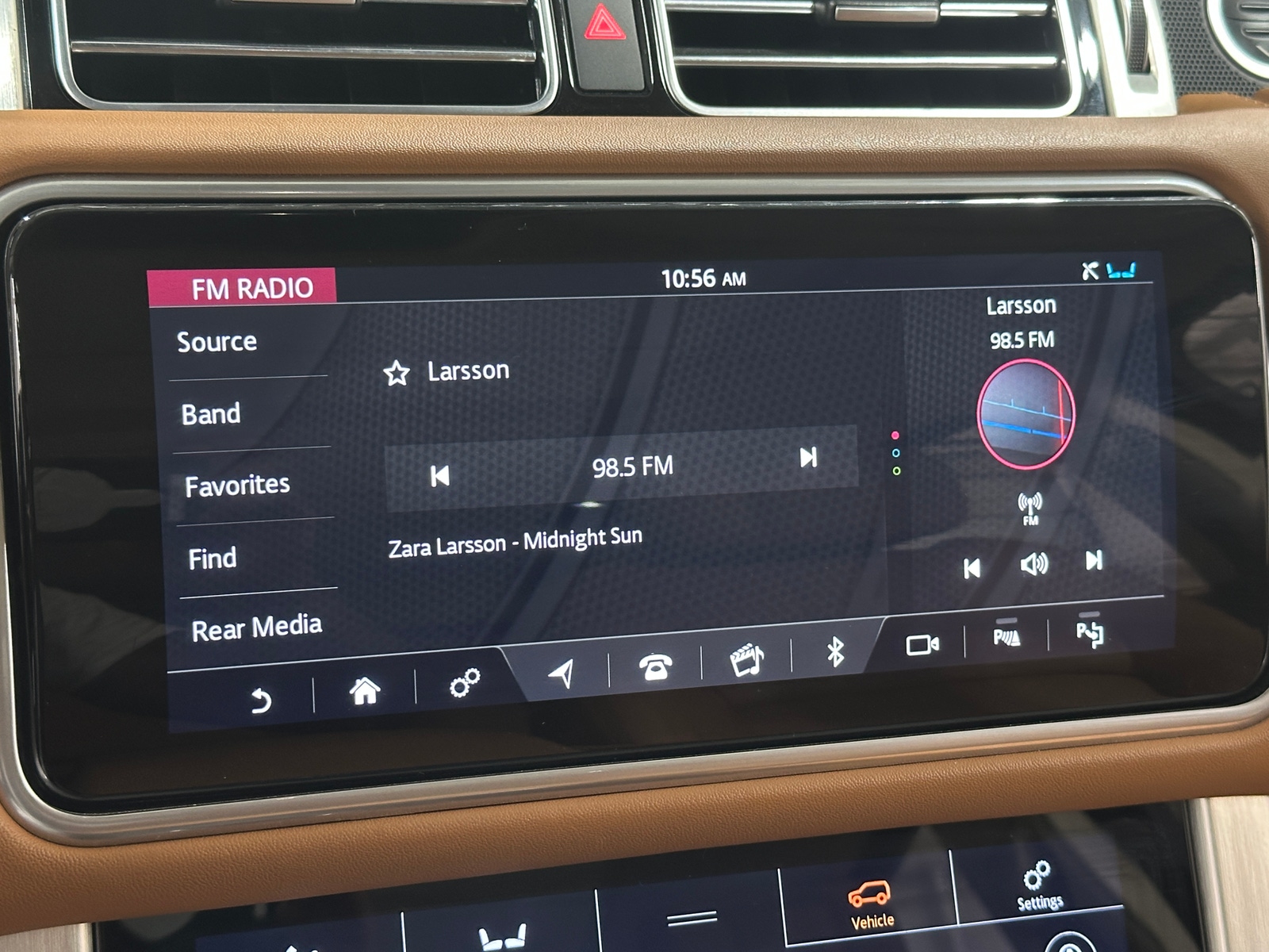 Thumbnail: 2021 Land Rover Range Rover - 3