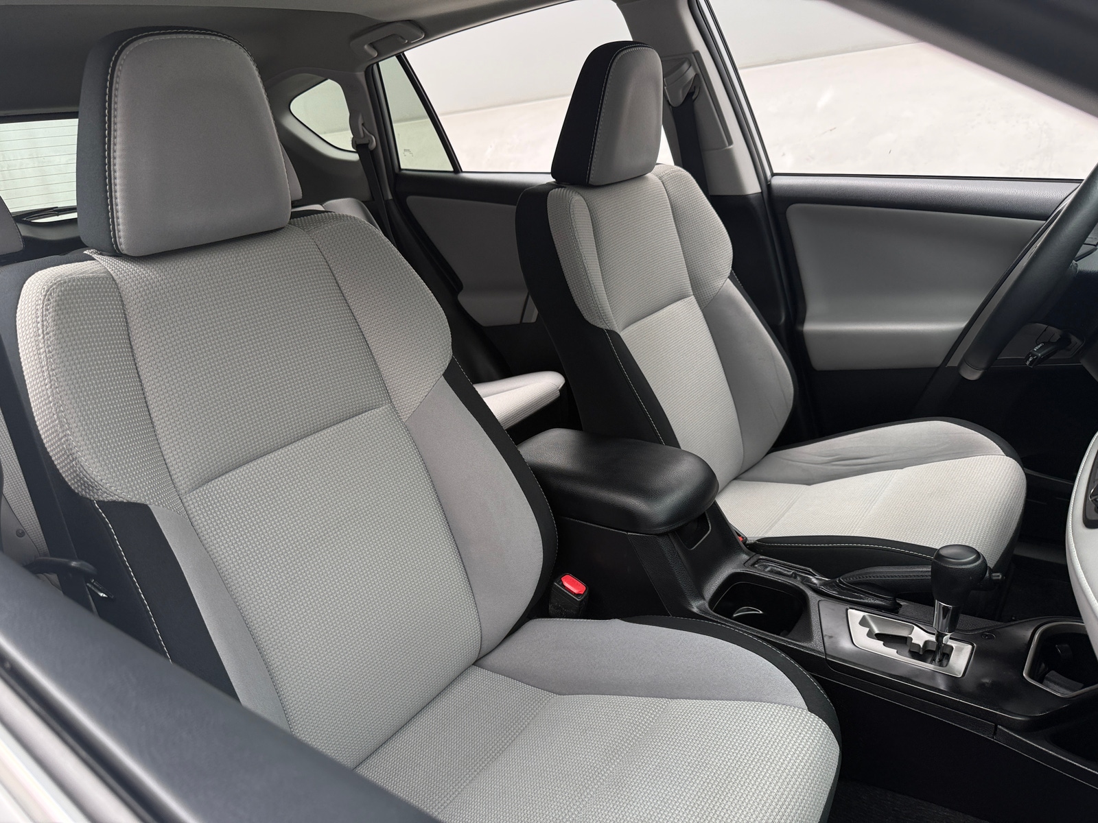 Thumbnail: 2017 Toyota RAV4 - 2