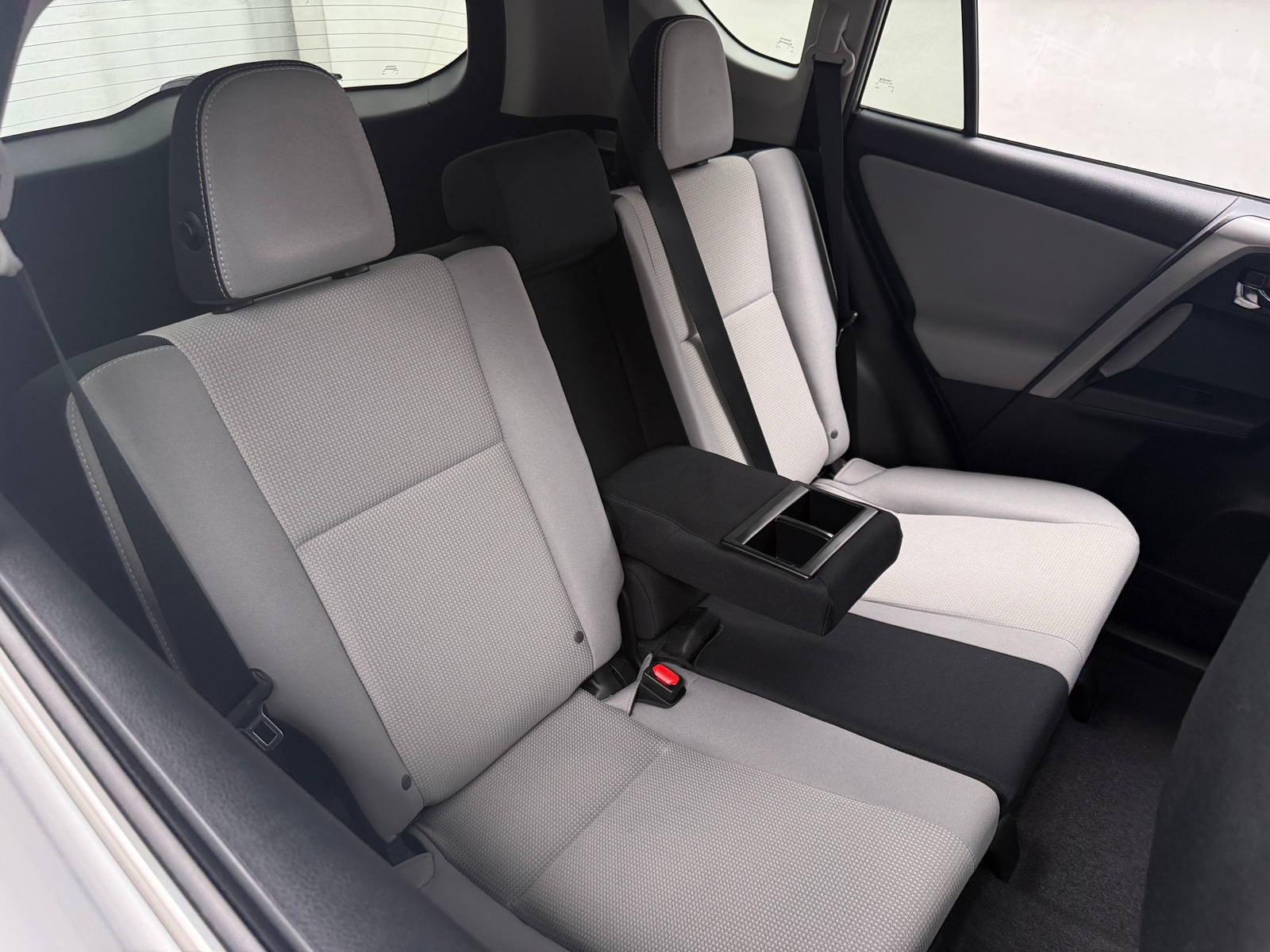 Thumbnail: 2017 Toyota RAV4 - 6