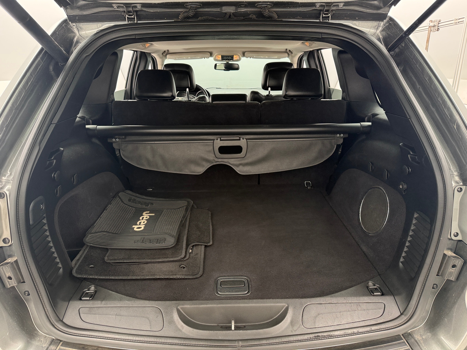 Thumbnail: 2013 Jeep Grand Cherokee - 7