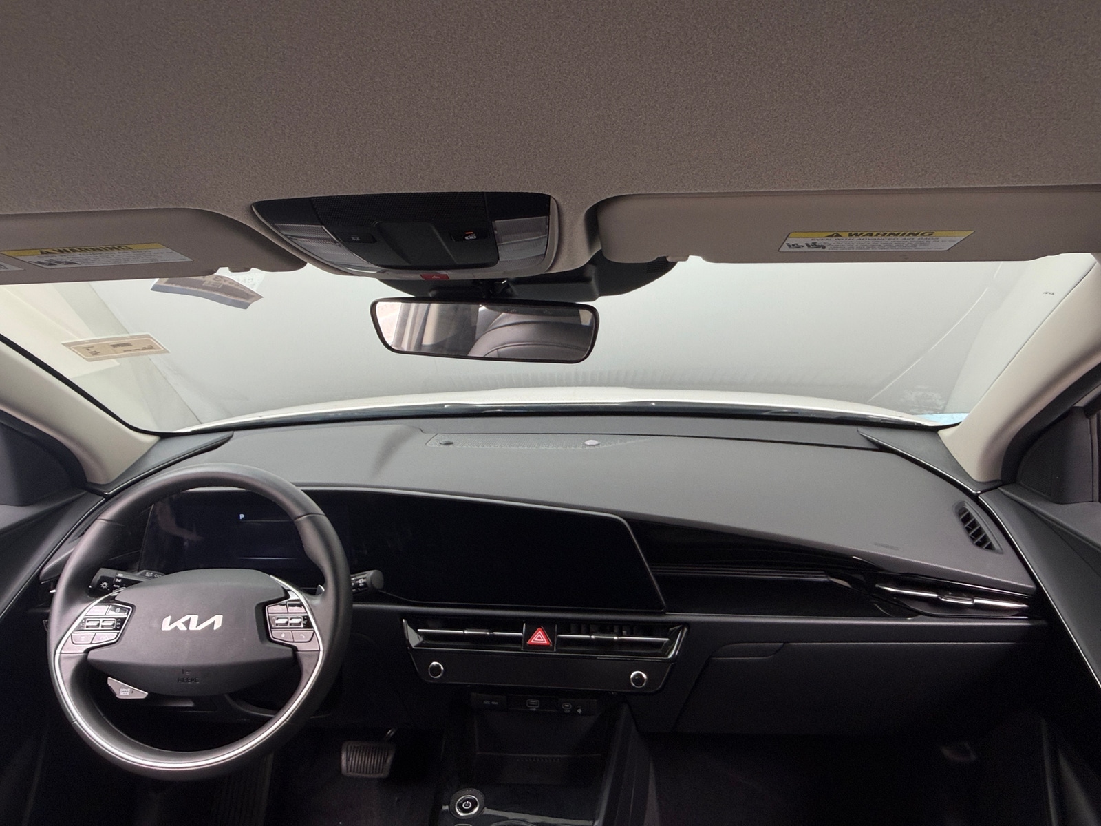 Thumbnail: 2024 Kia Niro - 3