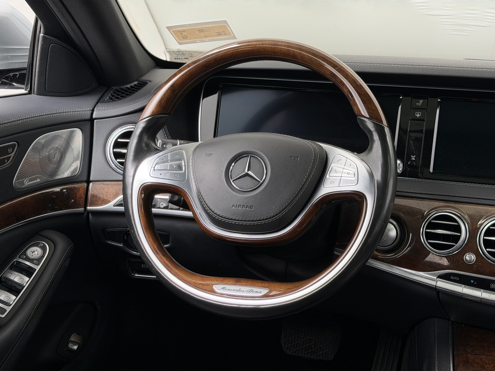 Thumbnail: 2015 Mercedes-Benz S-Class - 4