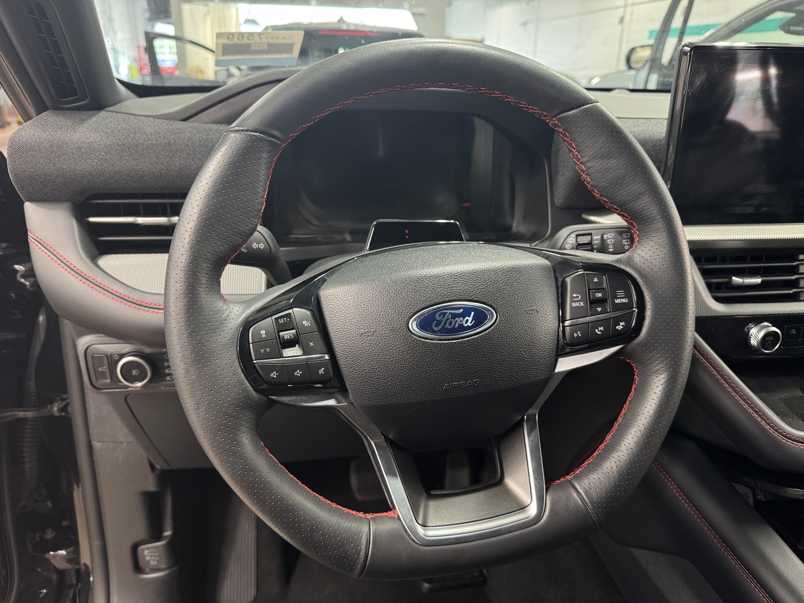 Thumbnail: 2025 Ford Explorer - 5