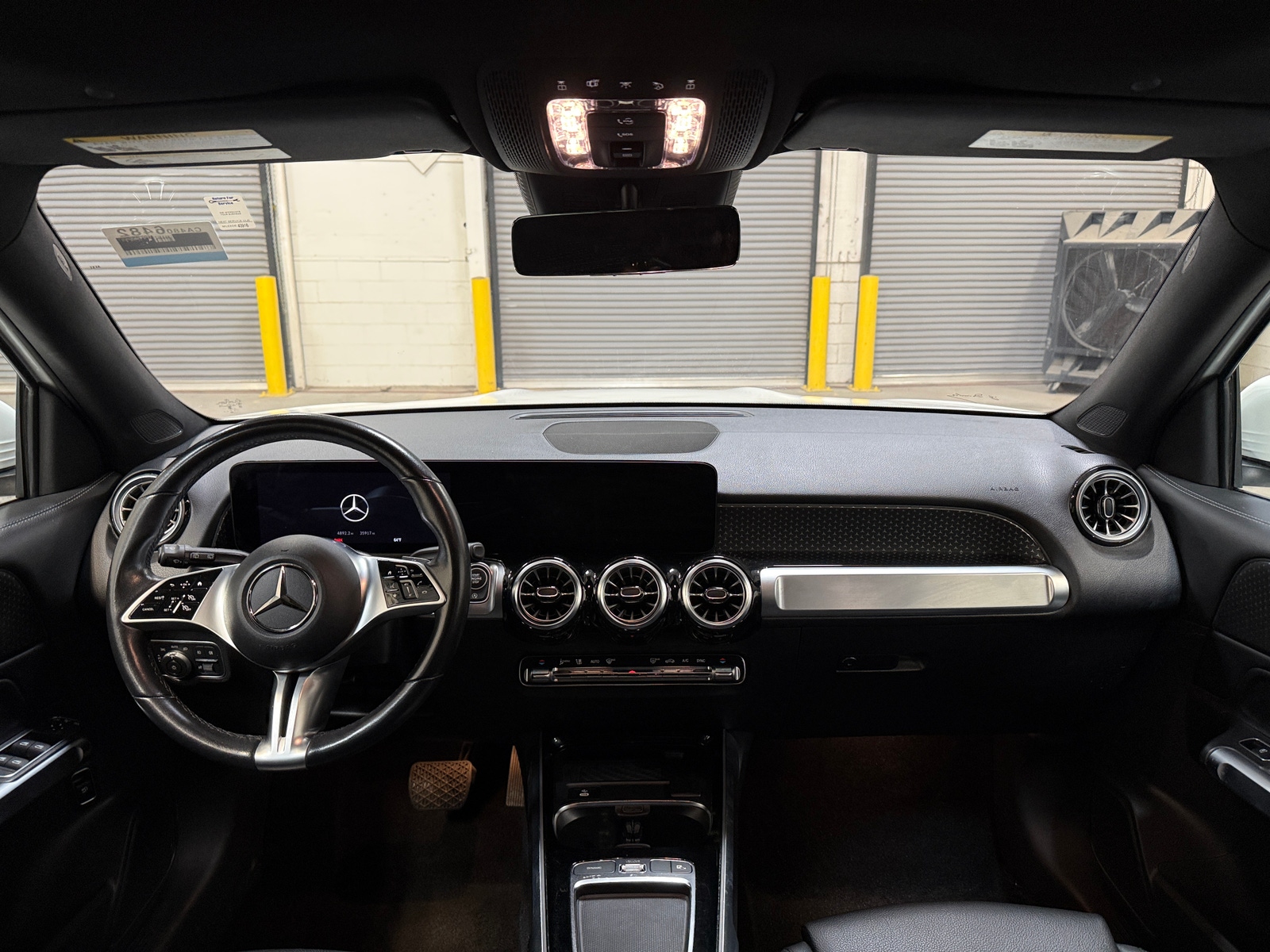 Thumbnail: 2025 Mercedes-Benz GLB - 2
