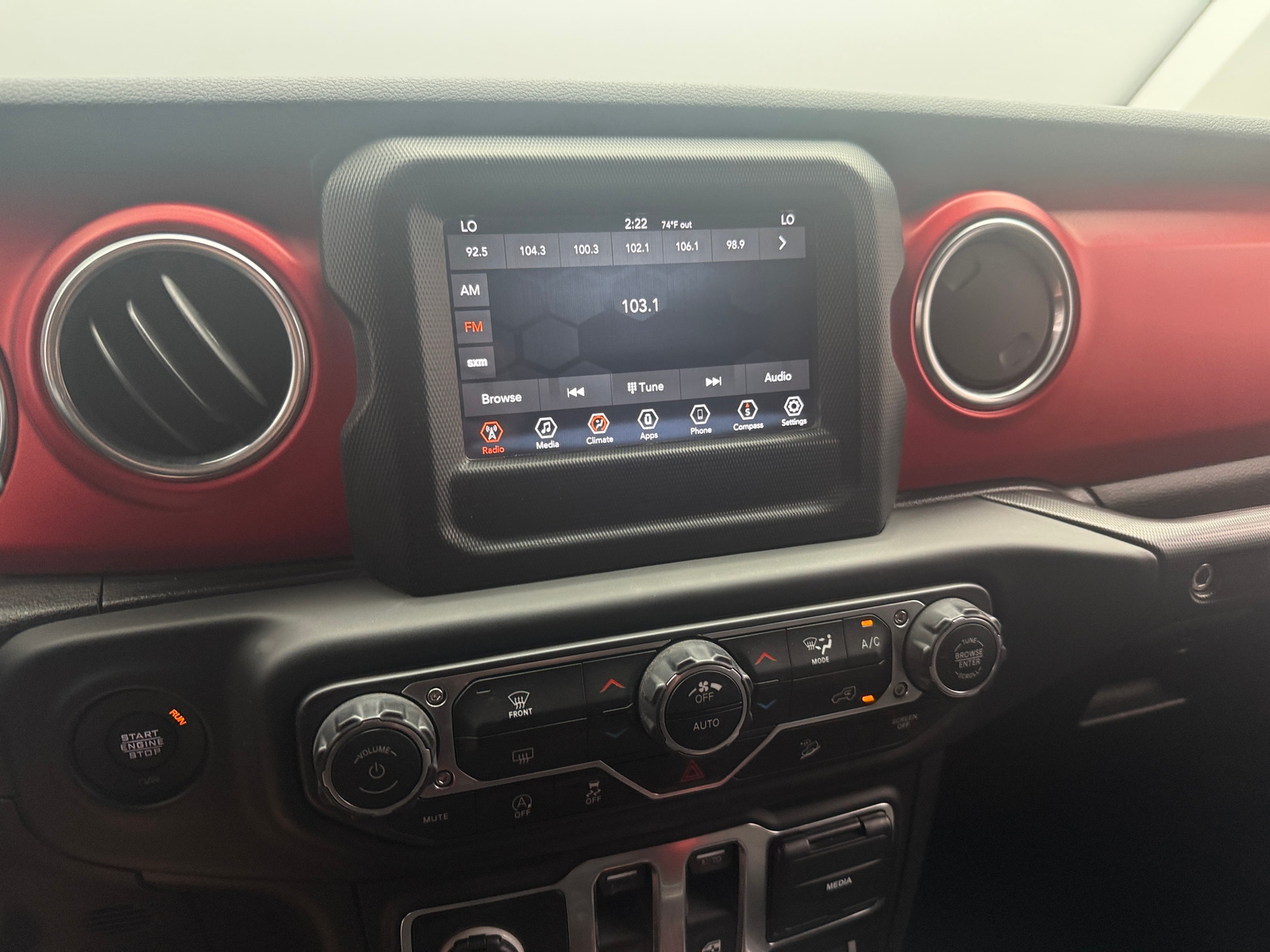 Thumbnail: 2019 Jeep Wrangler - 4