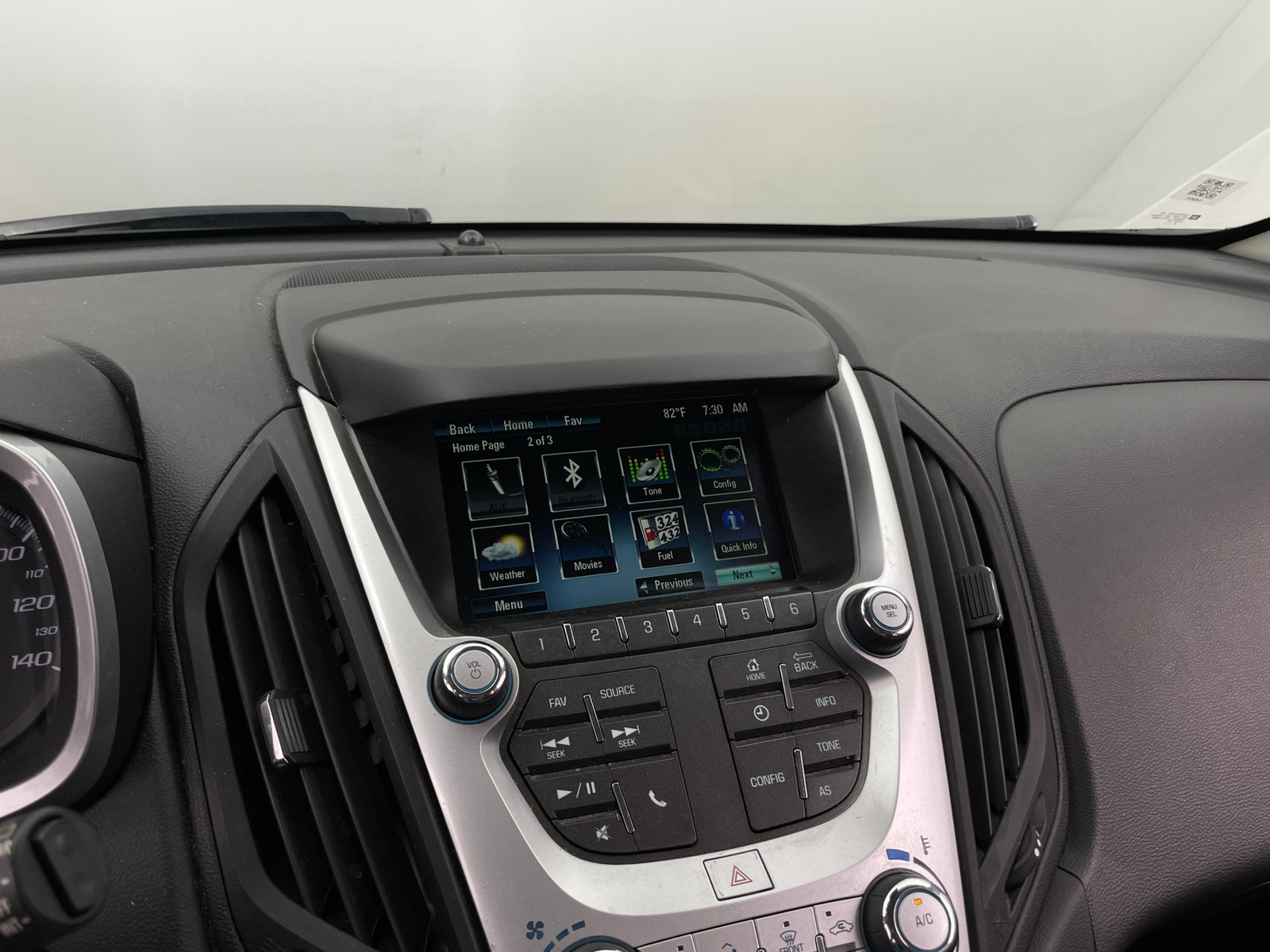Thumbnail: 2017 Chevrolet Equinox - 4