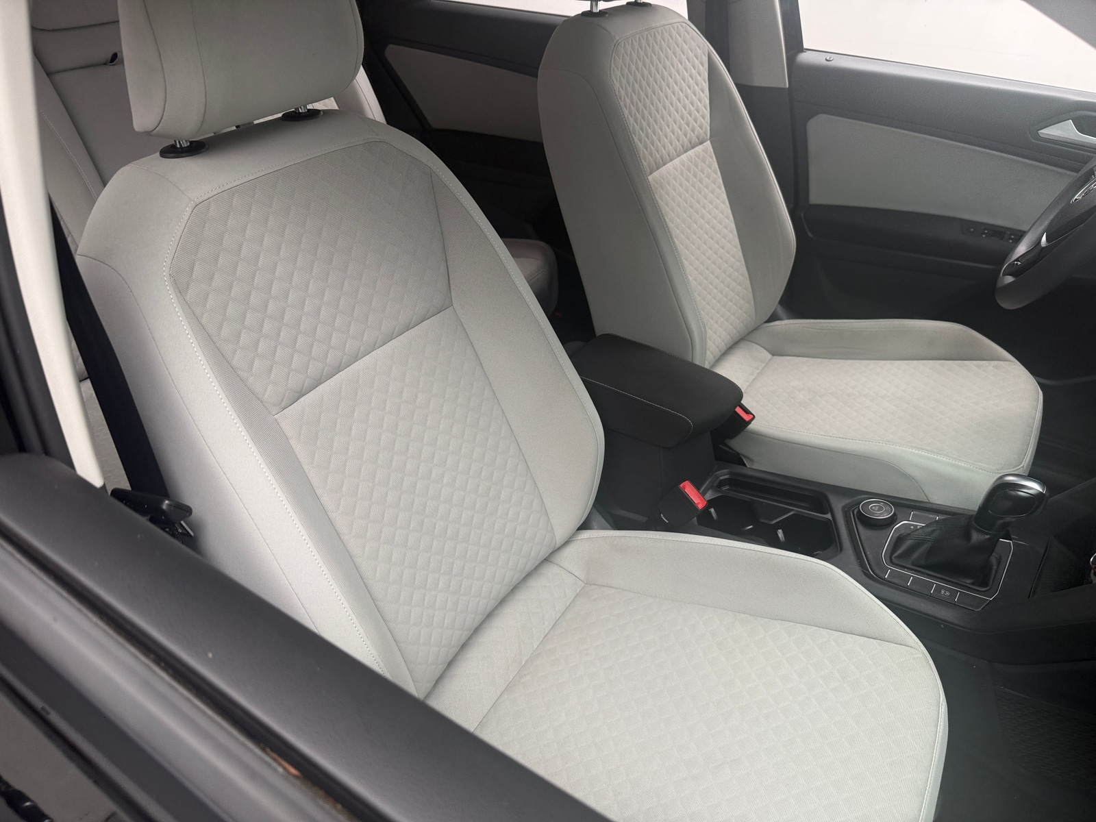 Thumbnail: 2021 Volkswagen Tiguan - 2
