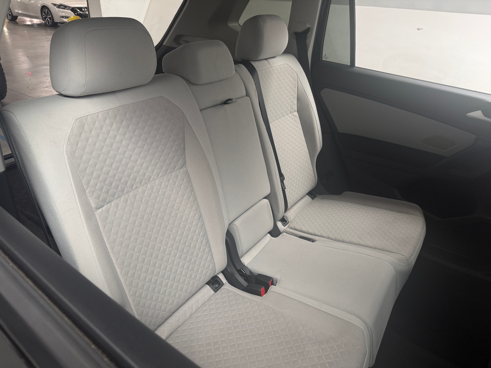 Thumbnail: 2021 Volkswagen Tiguan - 6