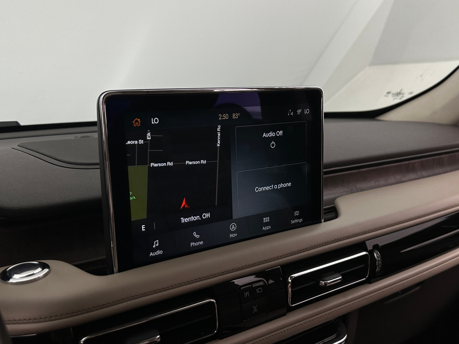 Thumbnail: 2020 Lincoln Aviator - 3