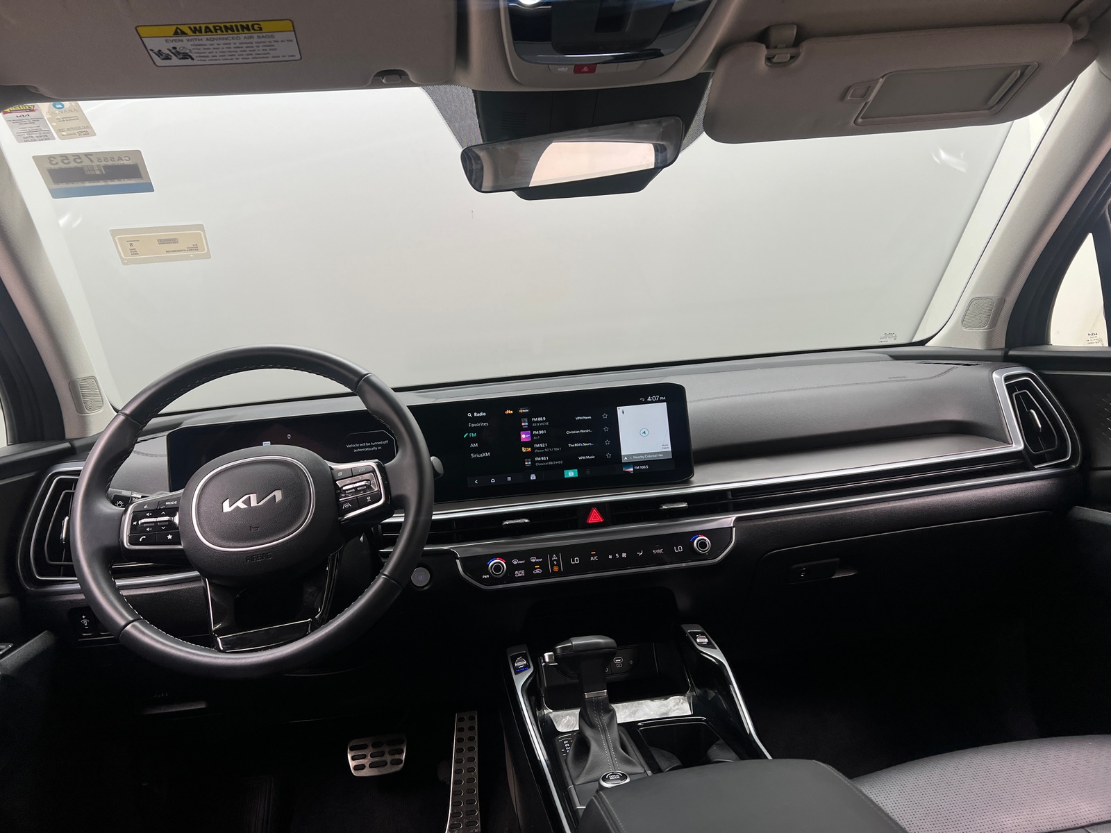 Thumbnail: 2024 Kia Sorento - 3
