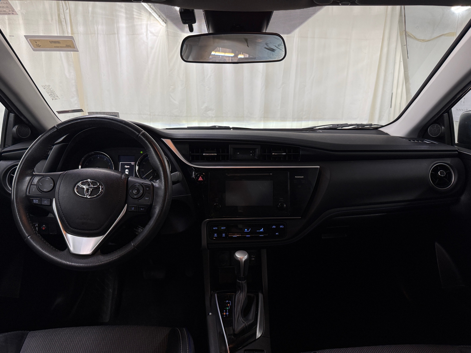 Thumbnail: 2017 Toyota Corolla - 3