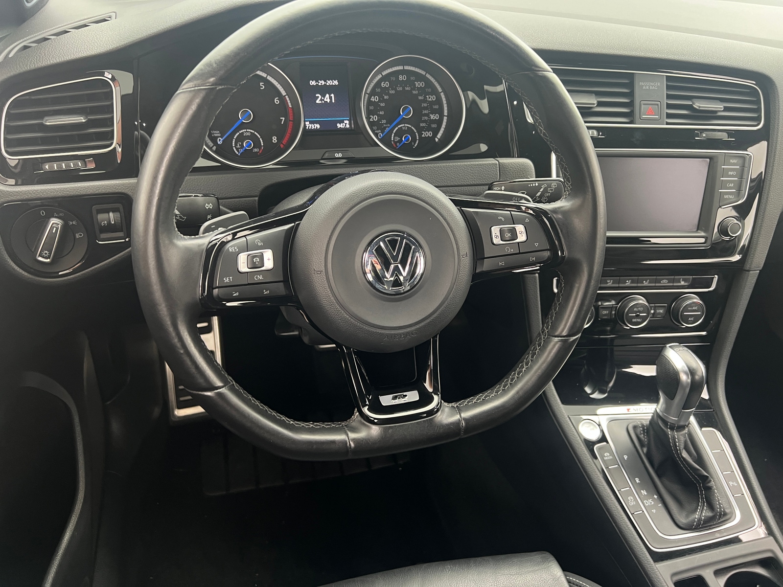 Thumbnail: 2017 Volkswagen Golf - 4