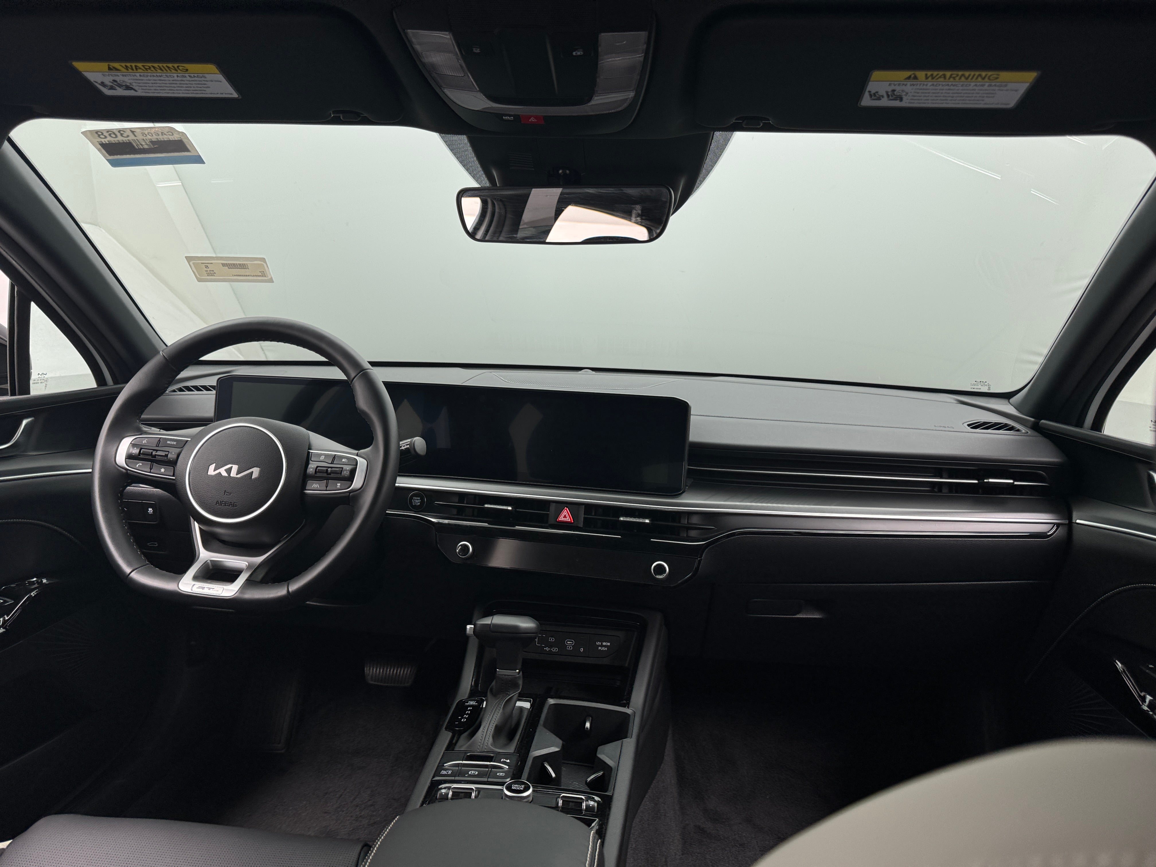 2025 Kia K5 GT-Line - Photo 2