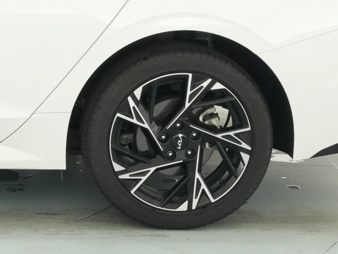 2025 Kia K5 GT-Line - Photo 16