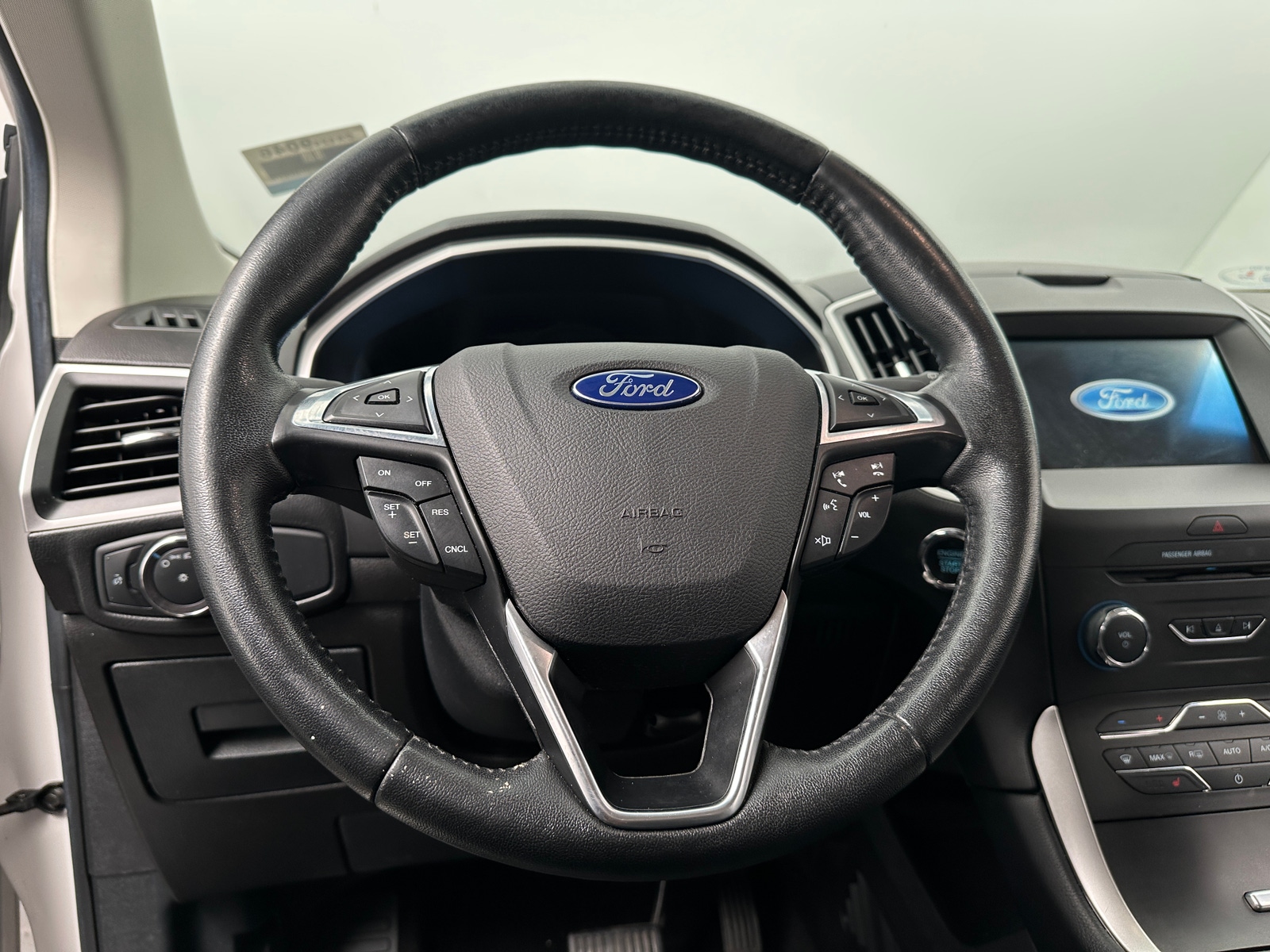 Thumbnail: 2017 Ford Edge - 5