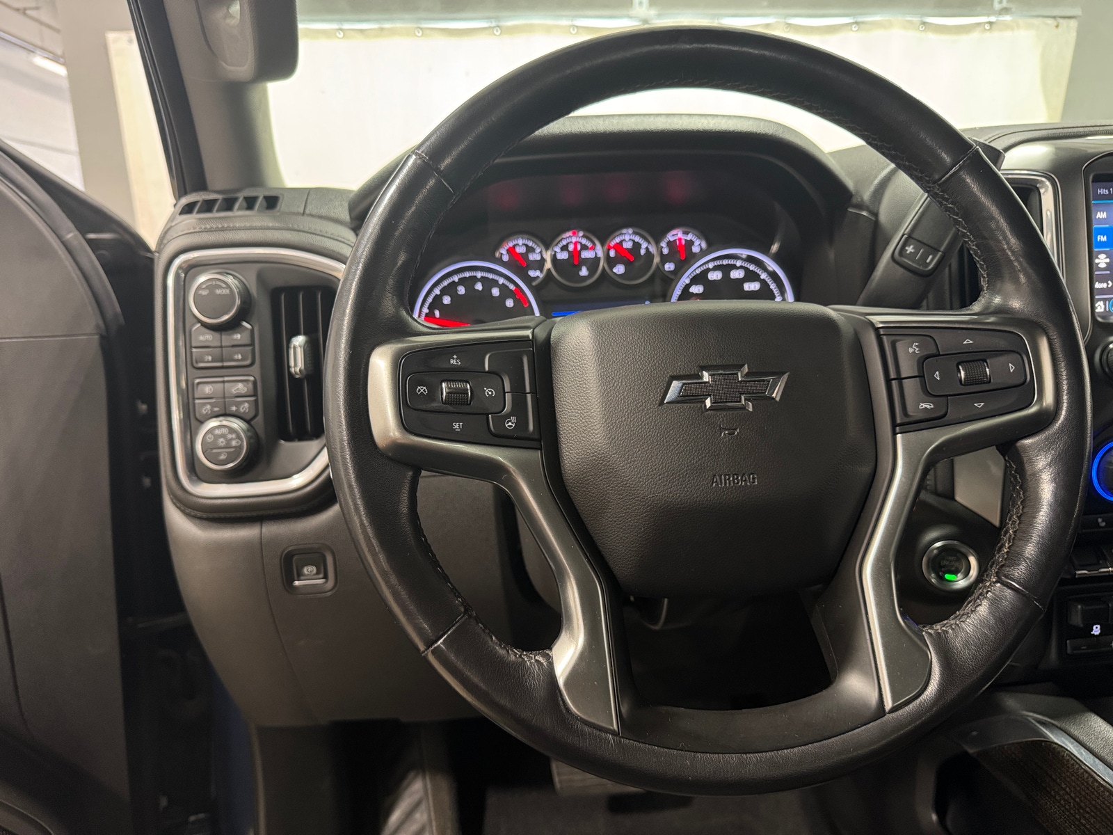 Thumbnail: 2020 Chevrolet Silverado 1500 - 5