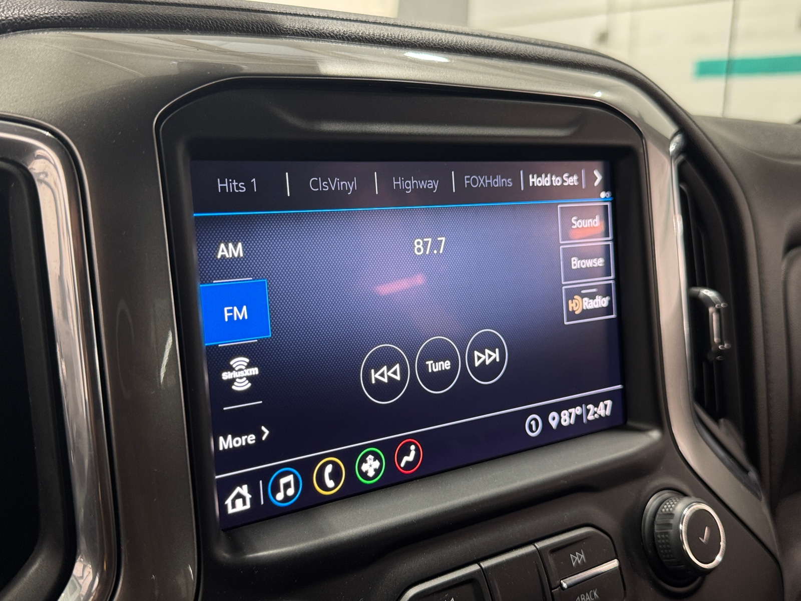 Thumbnail: 2020 Chevrolet Silverado 1500 - 4