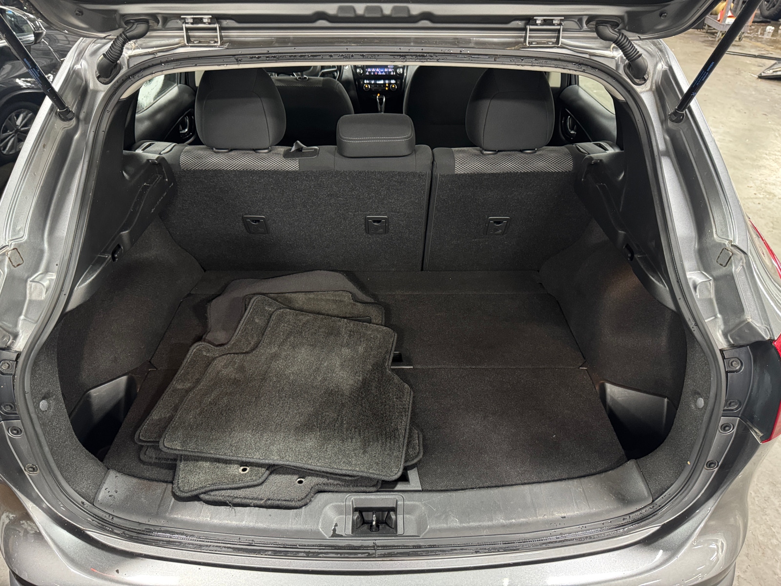 Thumbnail: 2019 Nissan Rogue Sport - 7