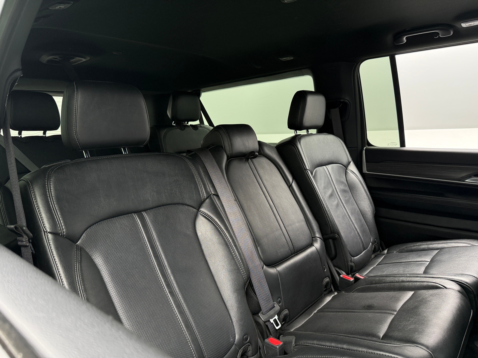 Thumbnail: 2024 Jeep Wagoneer - 5