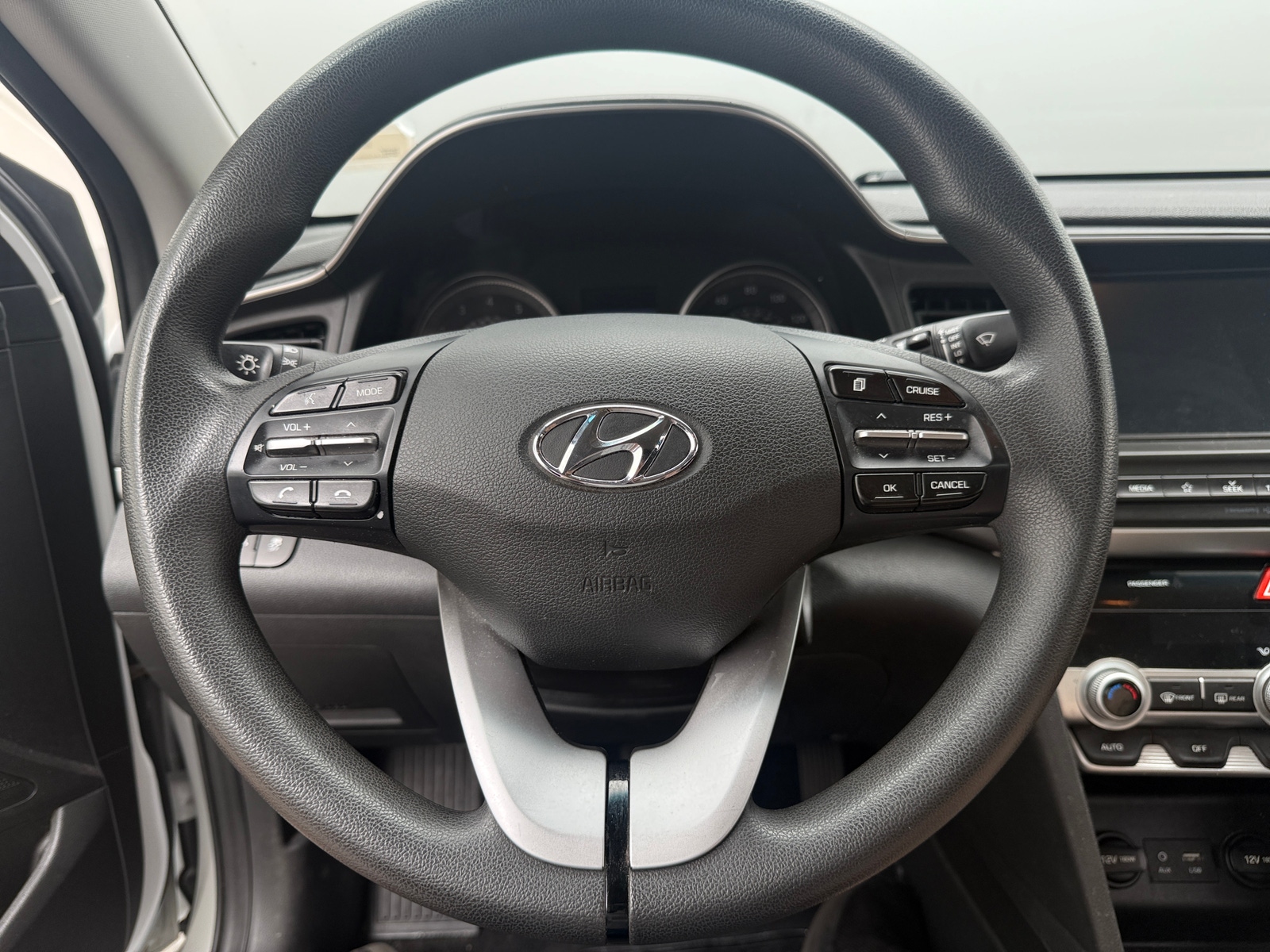 Thumbnail: 2020 Hyundai Elantra - 5