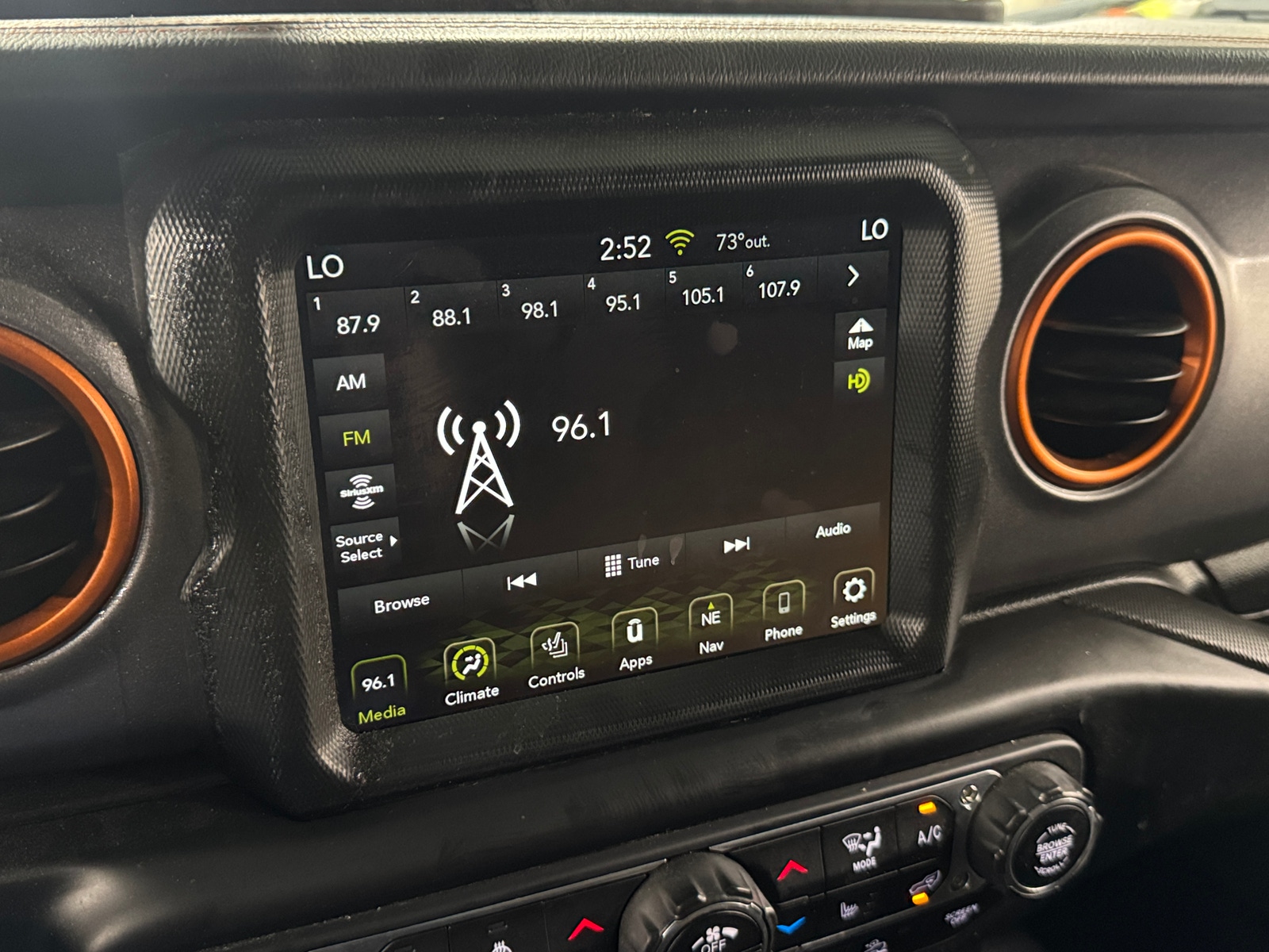 Thumbnail: 2021 Jeep Gladiator - 4